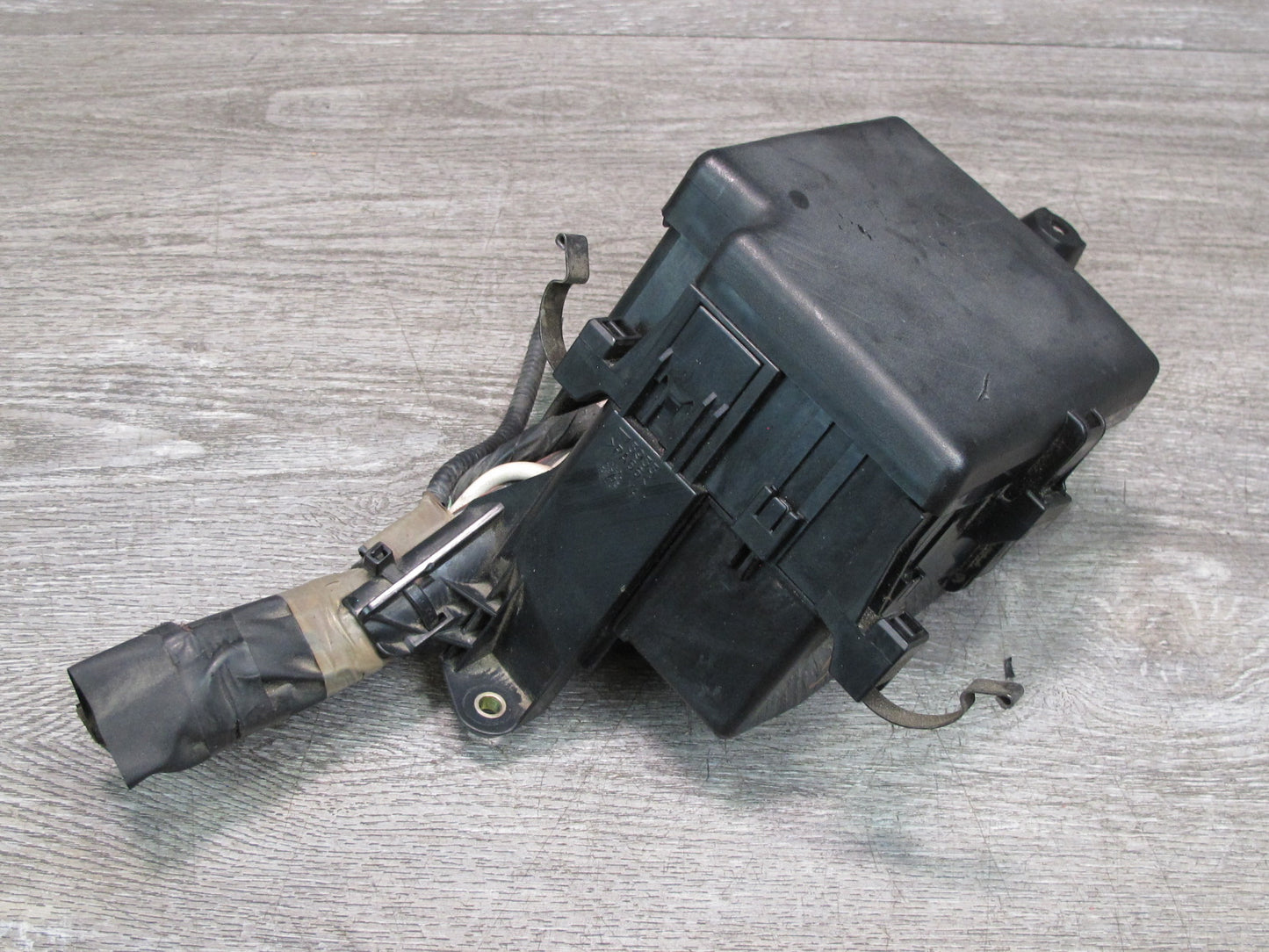 01-03 Lexus UCF30L LS430 Front Left Underhood Relay Fuse Box OEM