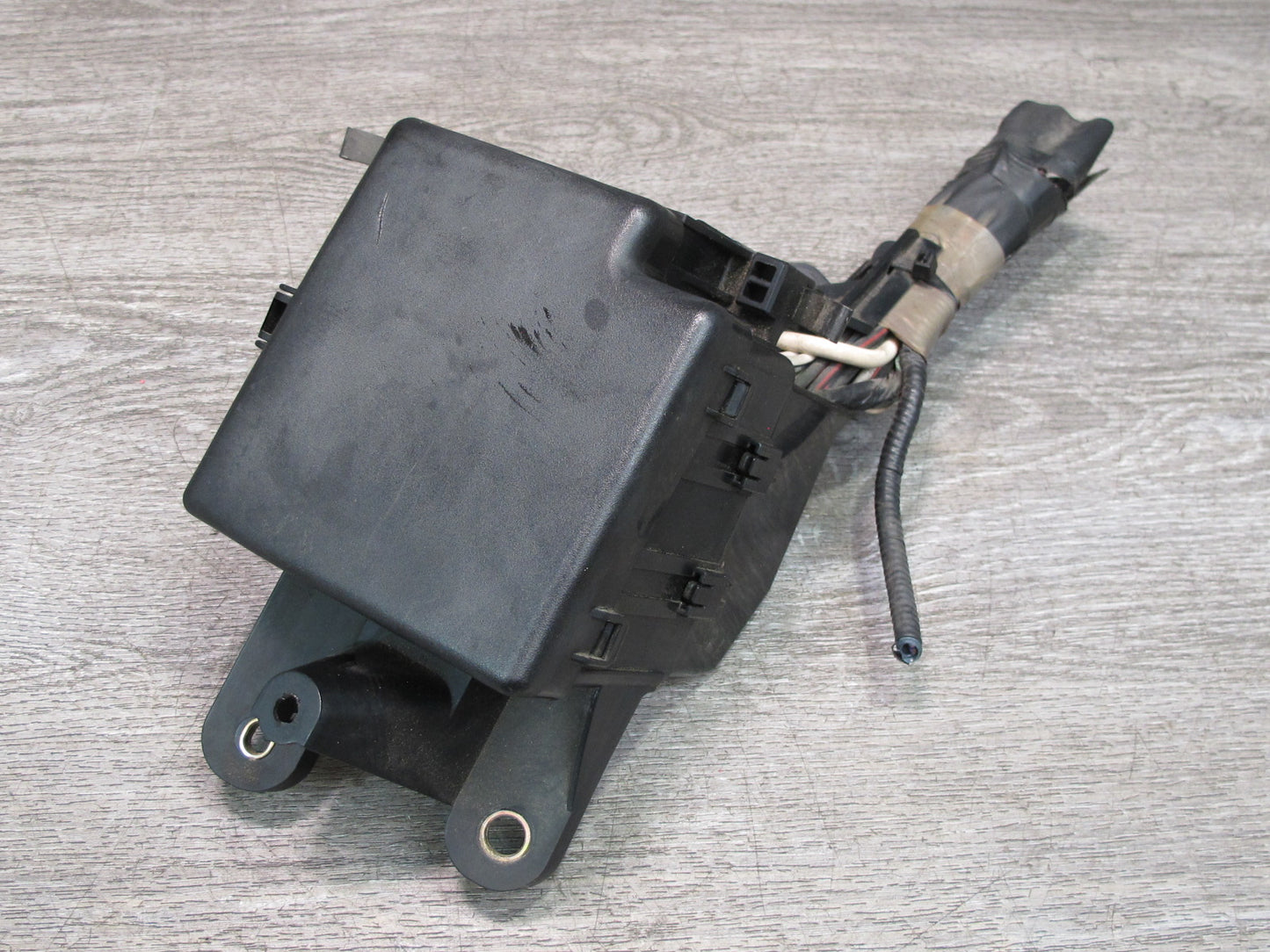 01-03 Lexus UCF30L LS430 Front Left Underhood Relay Fuse Box OEM