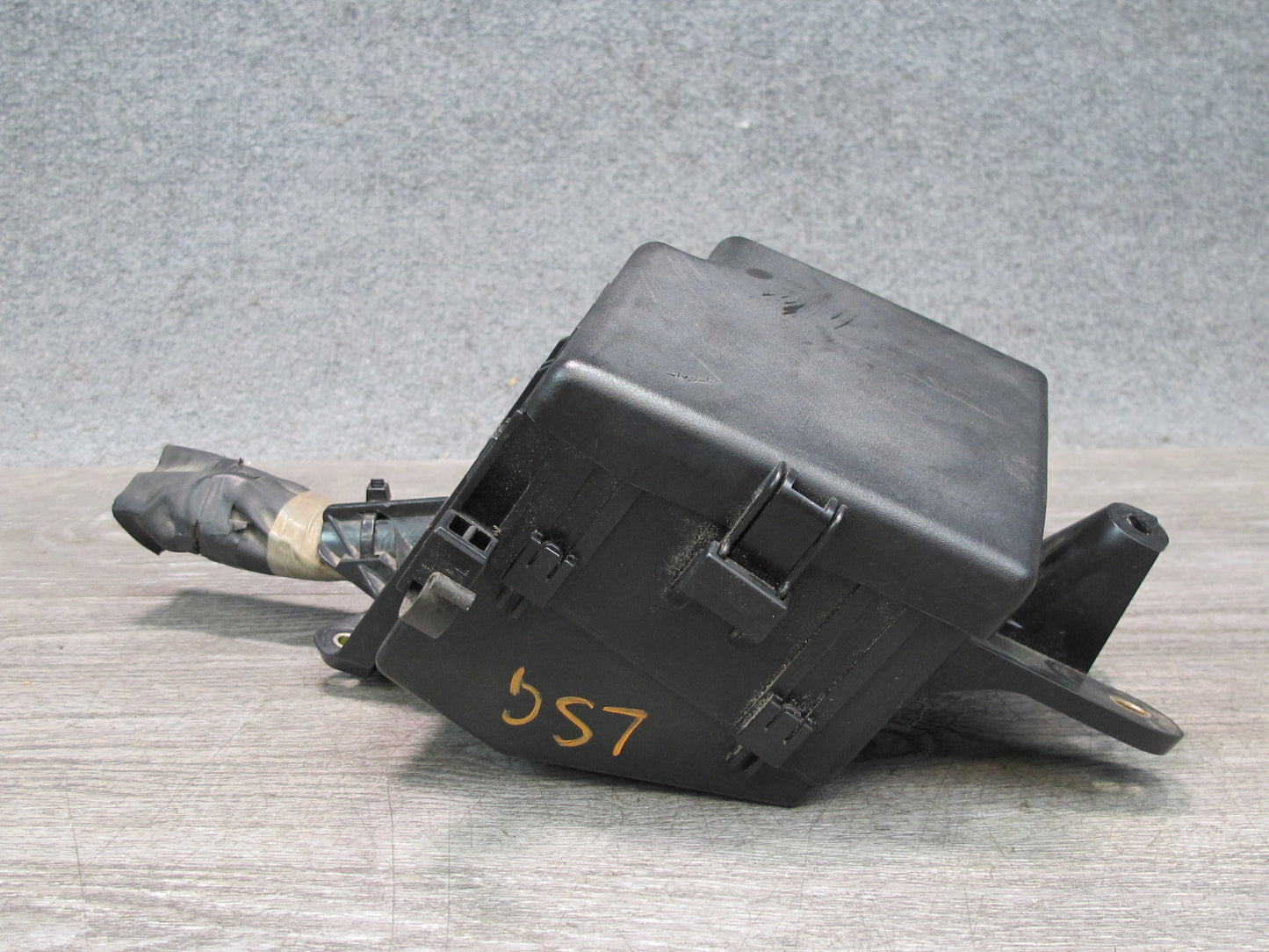 01-03 Lexus UCF30L LS430 Front Left Underhood Relay Fuse Box OEM