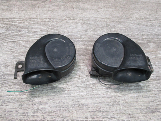 01-06 Lexus UCF30L LS430 Set of 2 High & Low Tone Note Pitch Horn Signal OEM