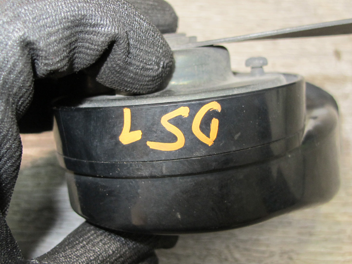 01-06 Lexus UCF30L LS430 Set of 2 High & Low Tone Note Pitch Horn Signal OEM