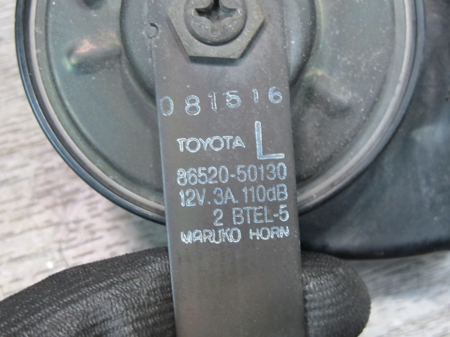 01-06 Lexus UCF30L LS430 Set of 2 High & Low Tone Note Pitch Horn Signal OEM