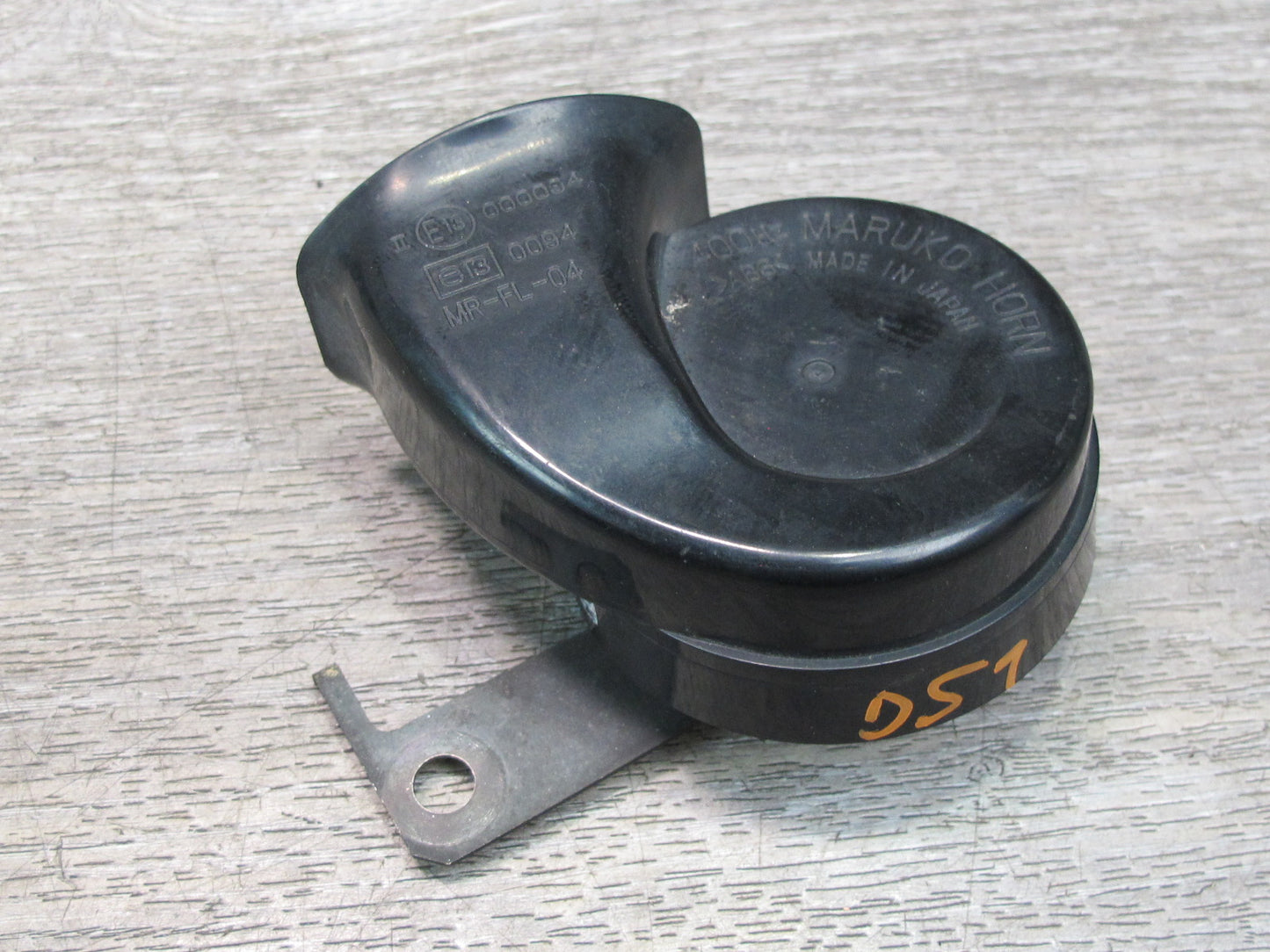 01-06 Lexus UCF30L LS430 Set of 2 High & Low Tone Note Pitch Horn Signal OEM