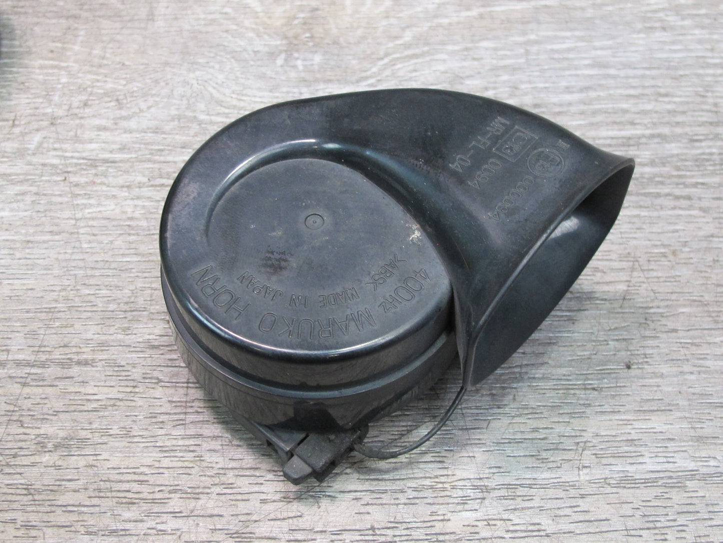 01-06 Lexus UCF30L LS430 Set of 2 High & Low Tone Note Pitch Horn Signal OEM