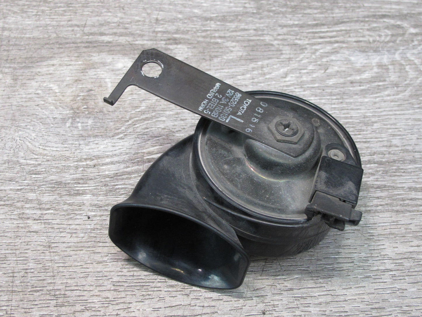 01-06 Lexus UCF30L LS430 Set of 2 High & Low Tone Note Pitch Horn Signal OEM