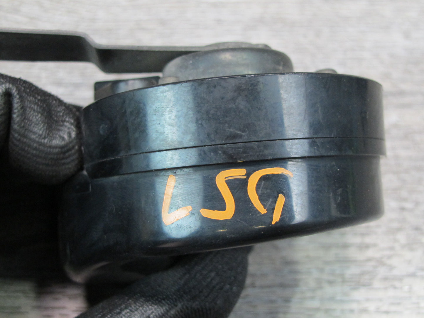 01-06 Lexus UCF30L LS430 Set of 2 High & Low Tone Note Pitch Horn Signal OEM