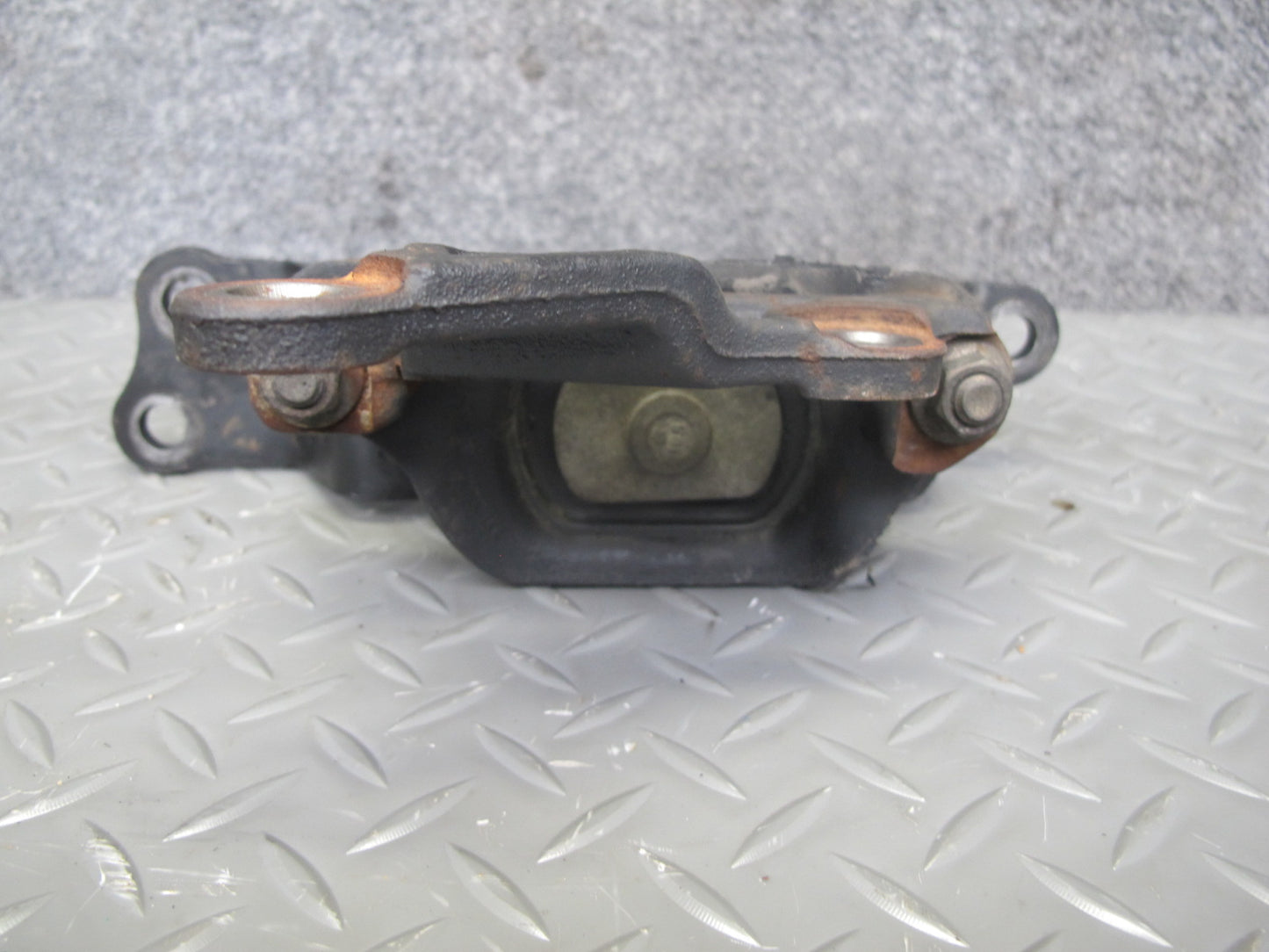 14-17 Infiniti QX60 2.5L Hybrid Front Left Engine Motor Mount