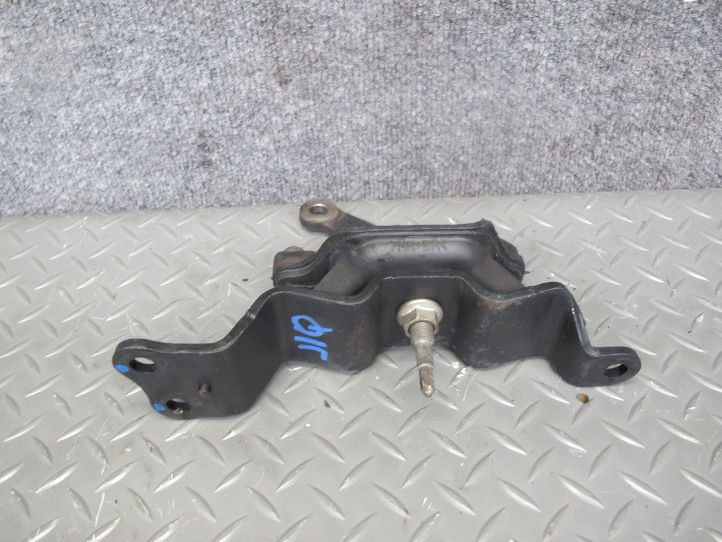14-17 Infiniti QX60 2.5L Hybrid Front Left Engine Motor Mount