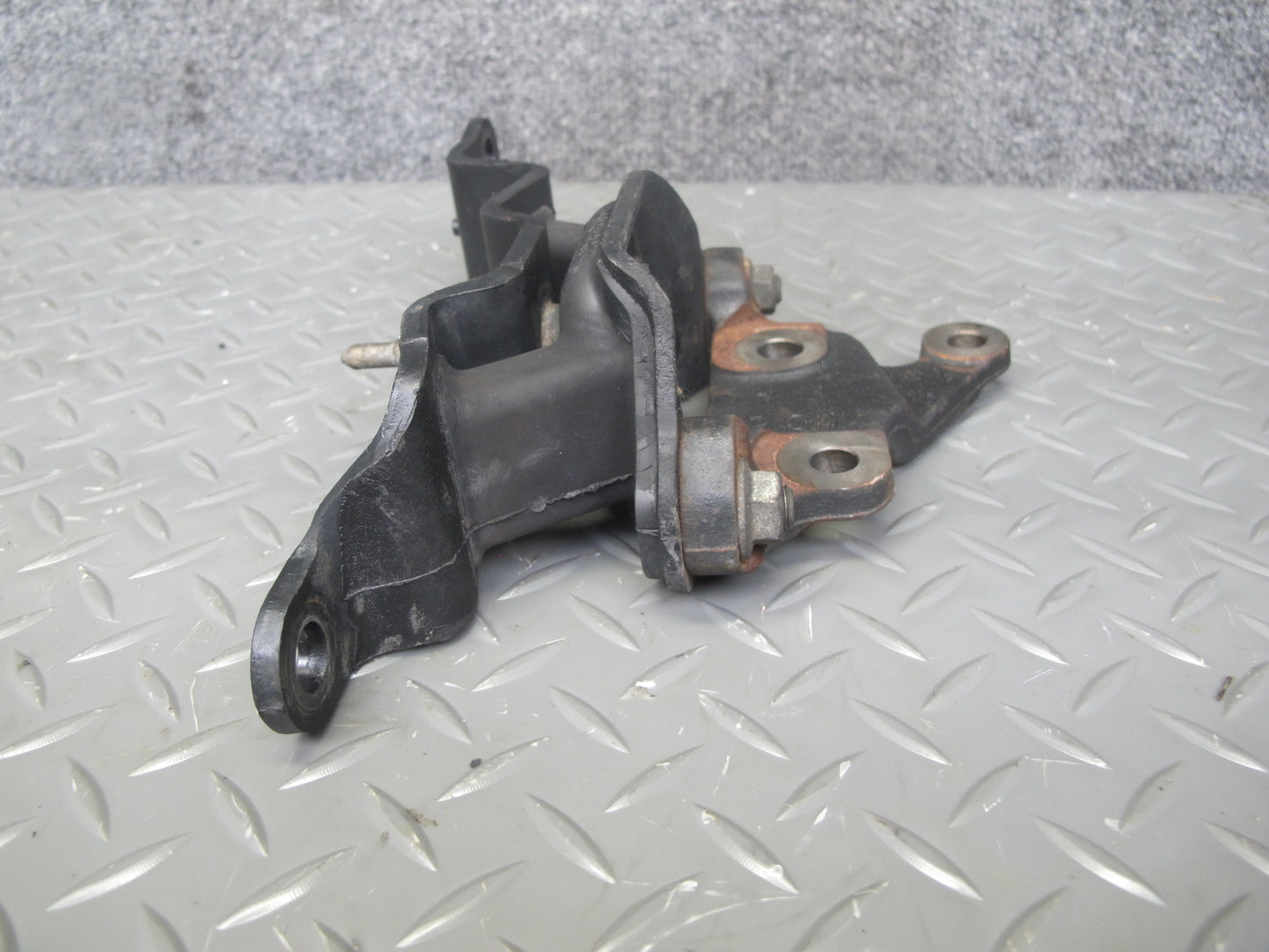 14-17 Infiniti QX60 2.5L Hybrid Front Left Engine Motor Mount