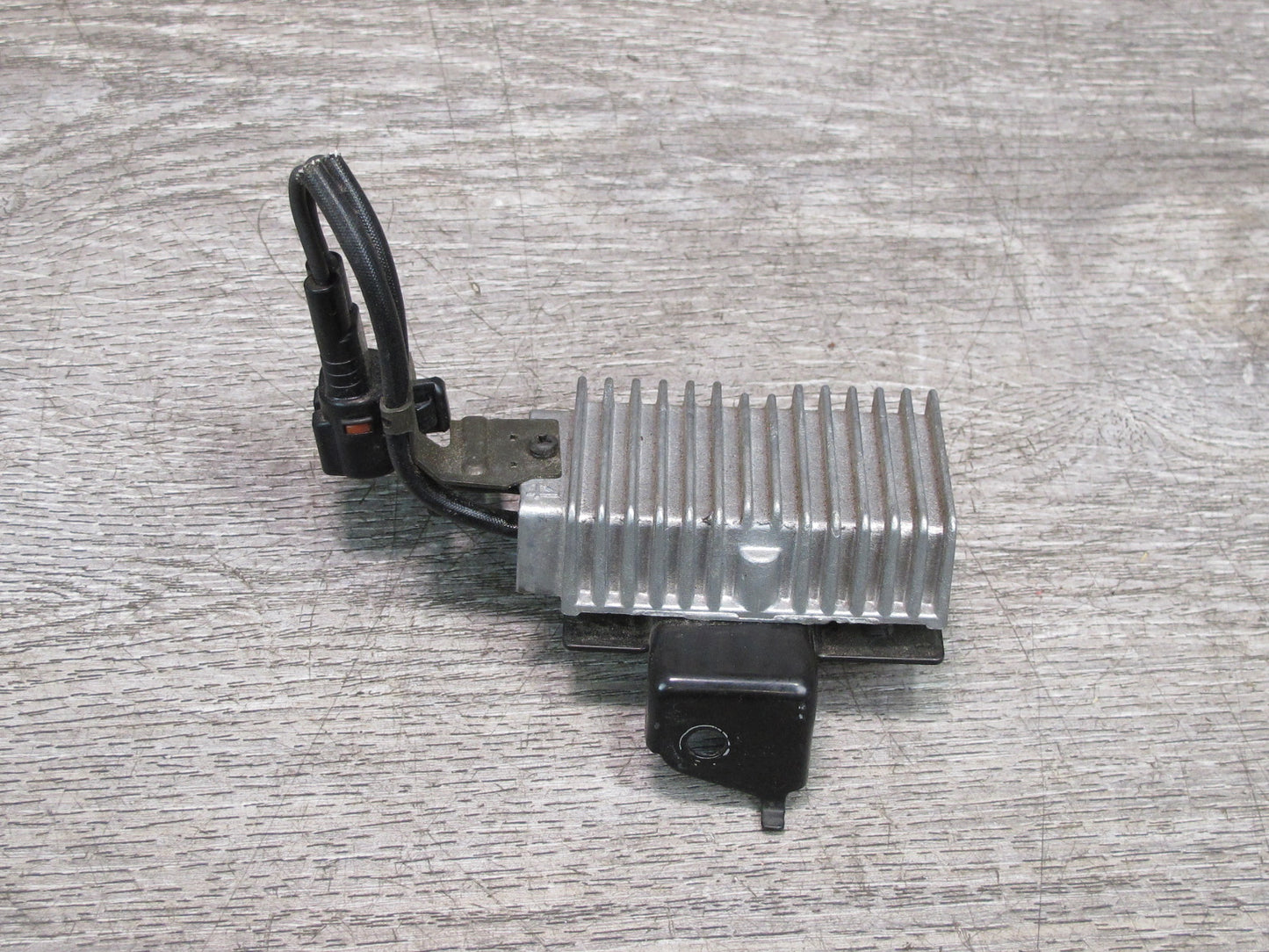 01-03 Lexus UCF30L LS430 Fuel Pump Resistor Module 23080-50090 OEM