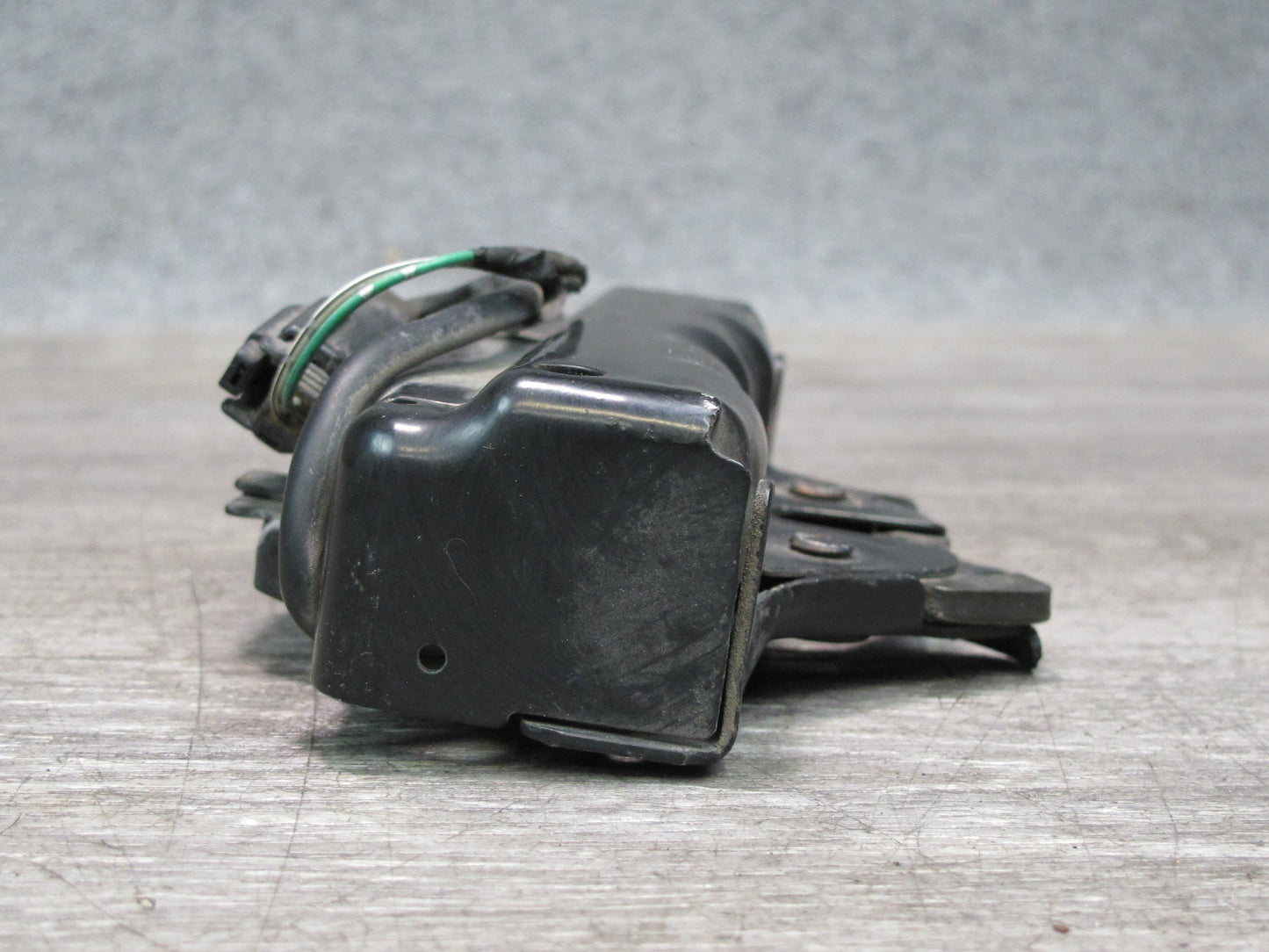 01-06 Lexus UCF30L LS430 Front Hood Lock Latch OEM