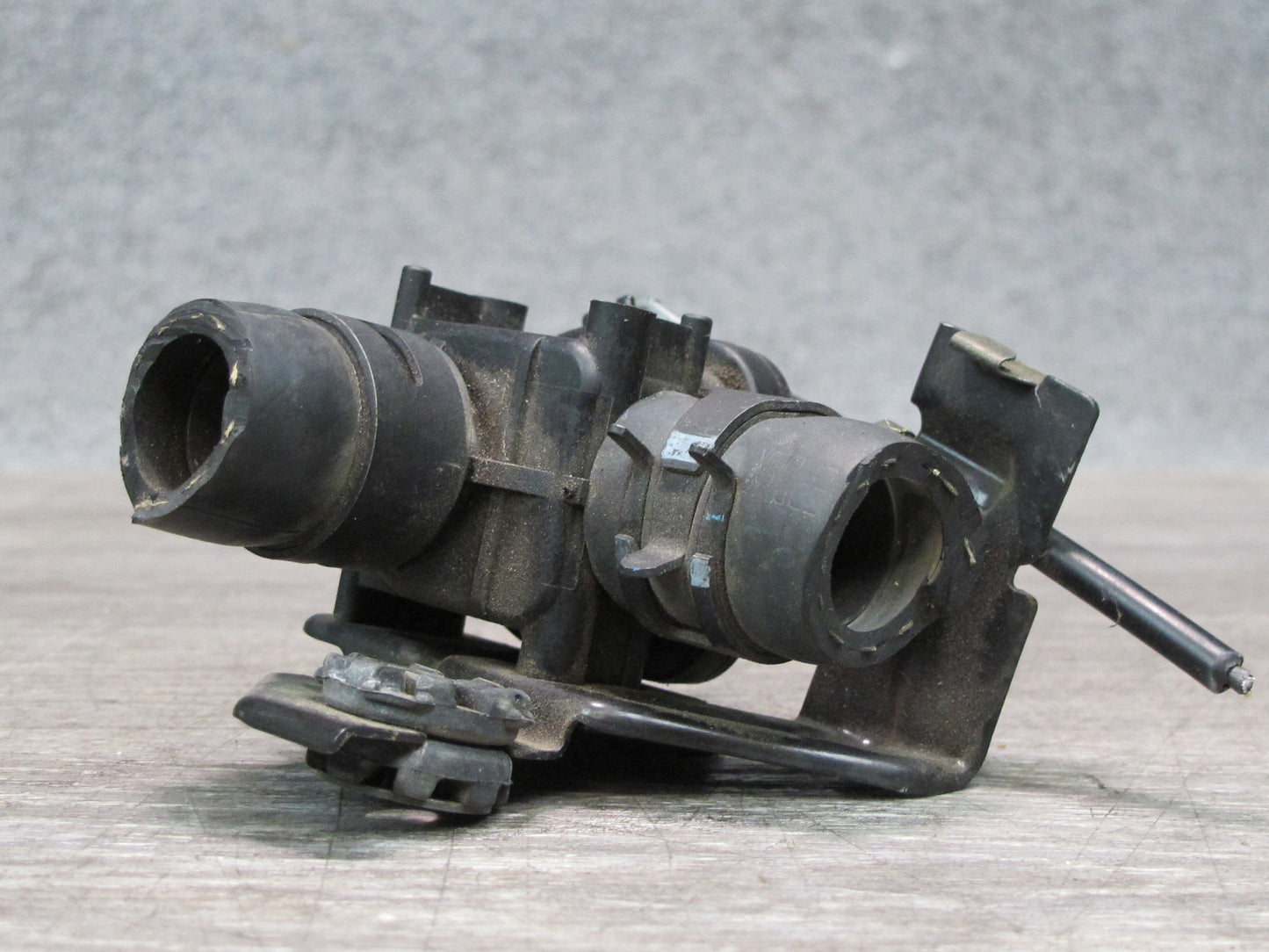 01-06 Lexus UCF30L LS430 Hvac Heater Control Water Valve OEM