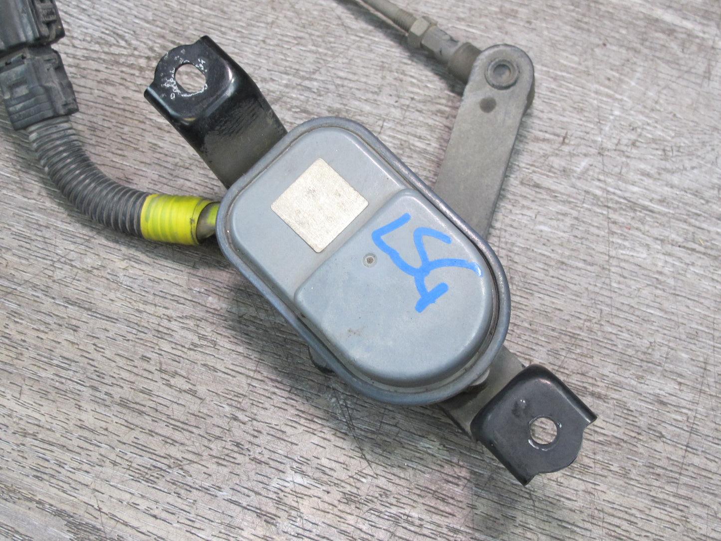 01-03 Lexus UCF30L LS430 Front Left Suspension Height Level Sensor OEM