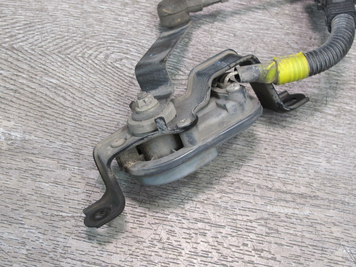 01-03 Lexus UCF30L LS430 Front Left Suspension Height Level Sensor OEM