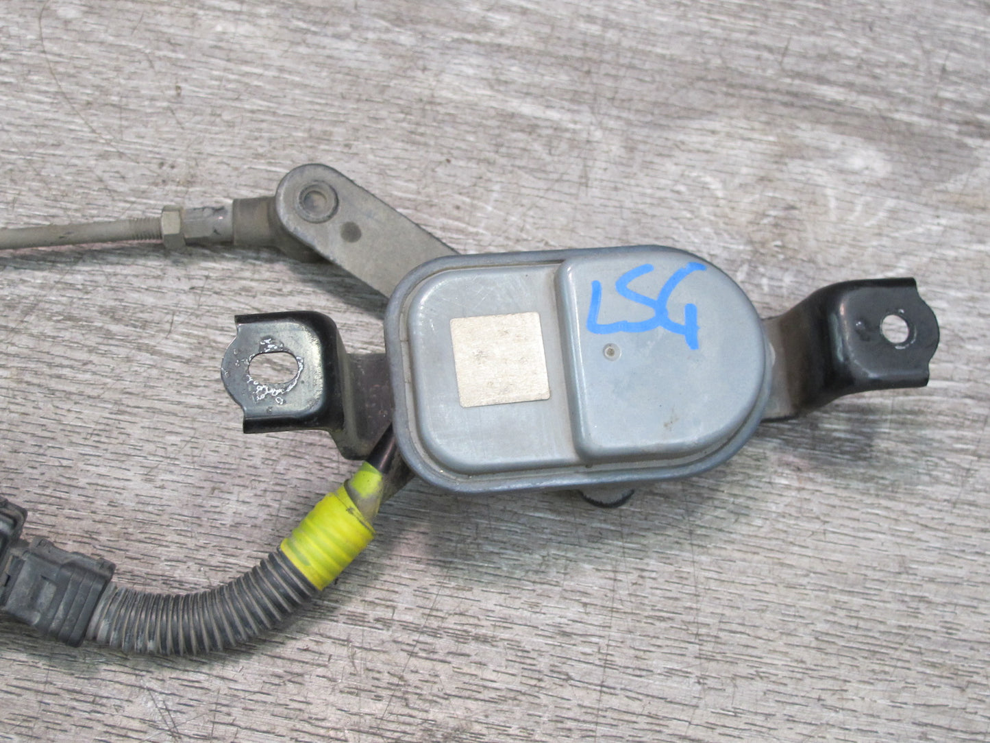 01-03 Lexus UCF30L LS430 Front Left Suspension Height Level Sensor OEM