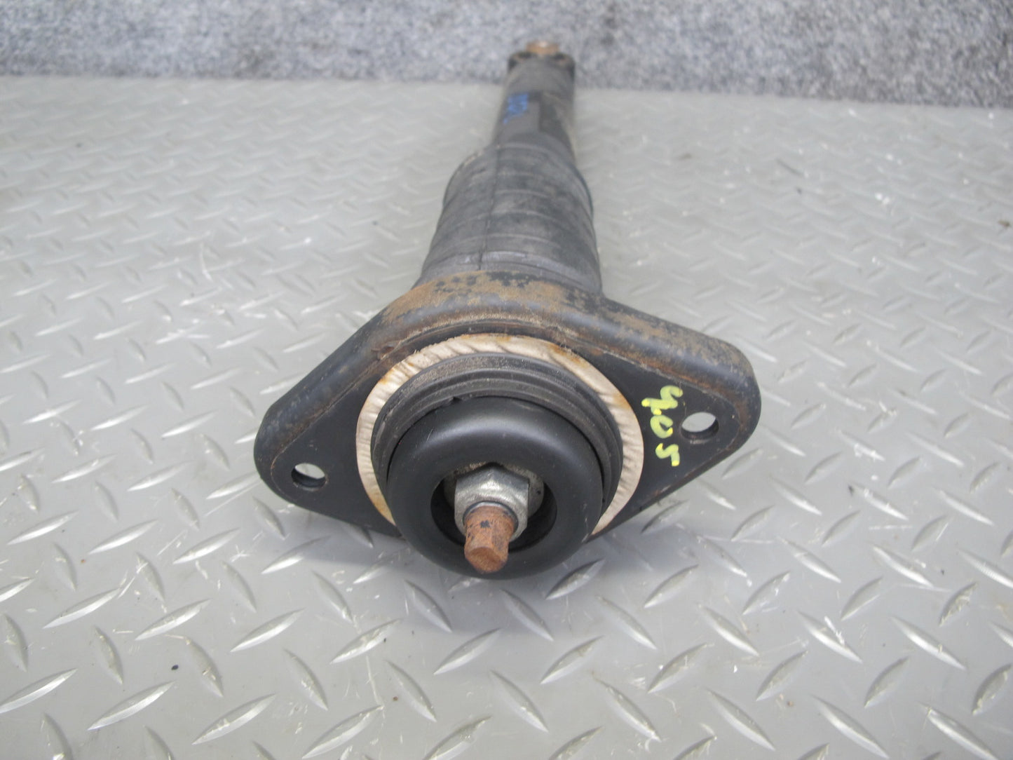 14-17 Infiniti QX60 2.5L Hybrid FWD Rear Left & Right Shock Strut Absorber Set