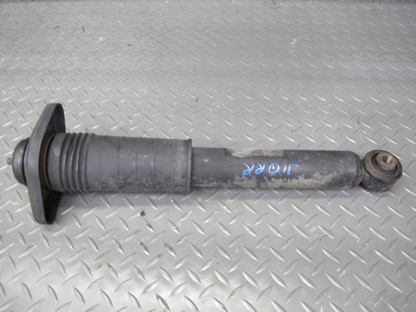 14-17 Infiniti QX60 2.5L Hybrid FWD Rear Left & Right Shock Strut Absorber Set