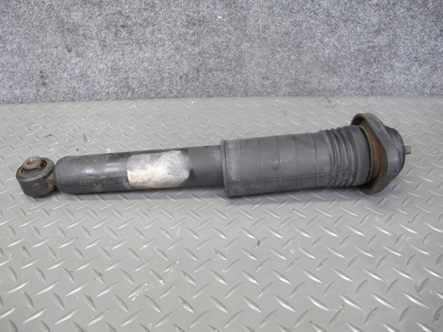 14-17 Infiniti QX60 2.5L Hybrid FWD Rear Left & Right Shock Strut Absorber Set