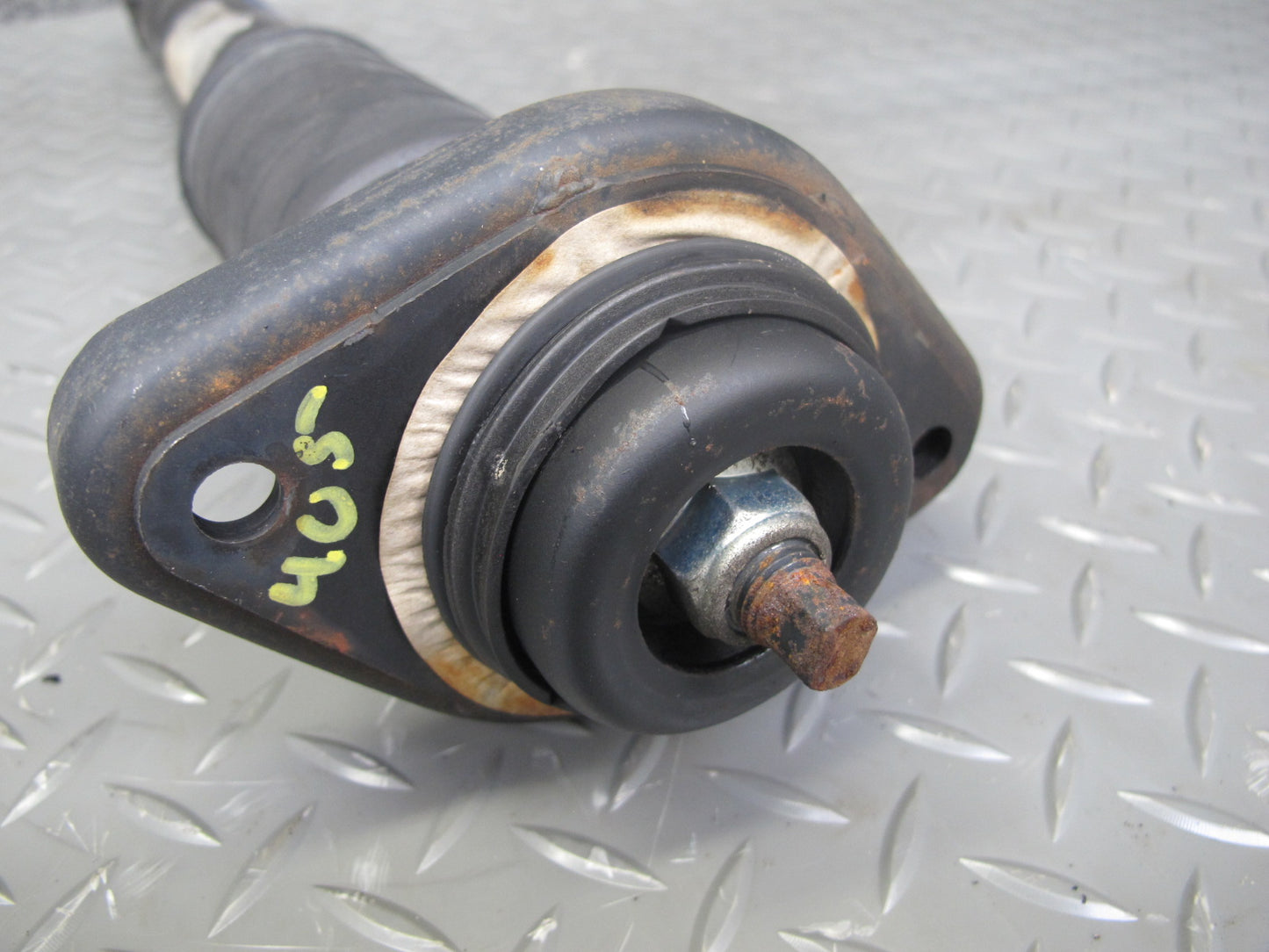 14-17 Infiniti QX60 2.5L Hybrid FWD Rear Left & Right Shock Strut Absorber Set
