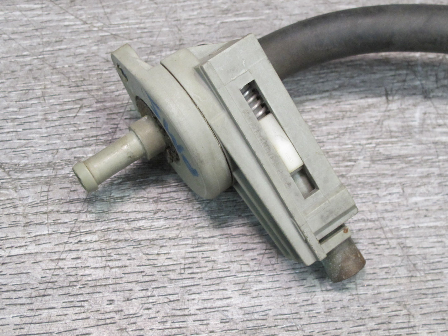 86-91 Mercedes W126 C126 Windshield Heating Control Thermo Valve 1268300484 OEM