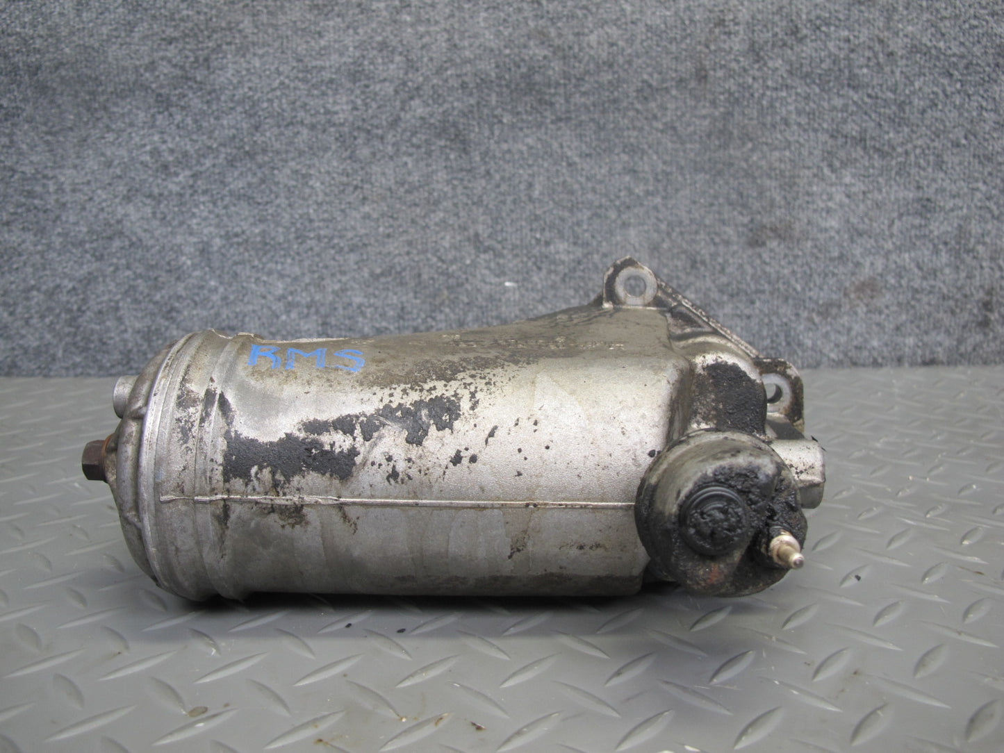 94-99 Mercedes W140 S500 M119 Engine Motor Oil Filter Housing 1191800711 OEM