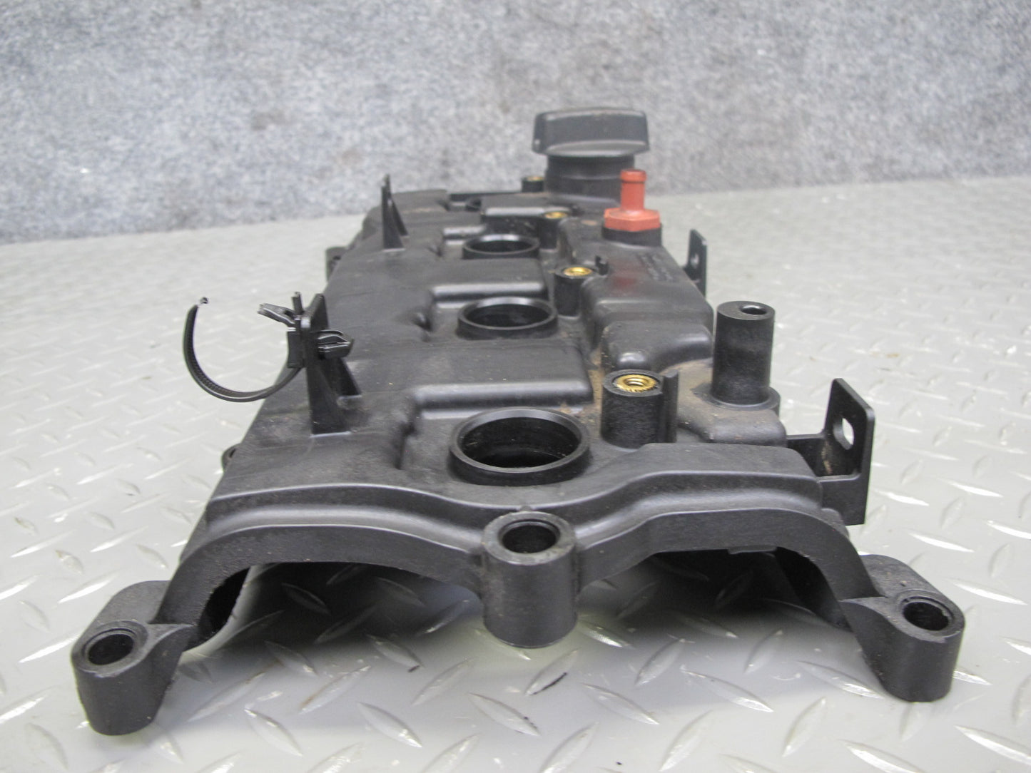 2014-2017 Infiniti QX60 2.5L Hybrid QR25DER Engine Cylinder Head Valve Cover
