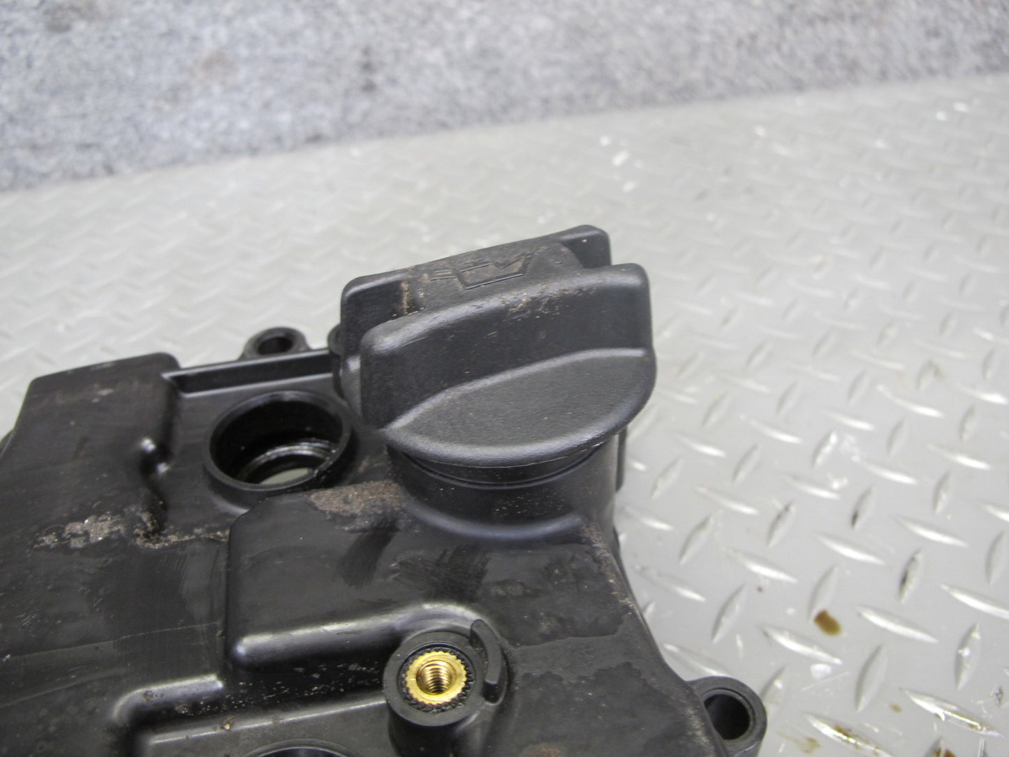 2014-2017 Infiniti QX60 2.5L Hybrid QR25DER Engine Cylinder Head Valve Cover