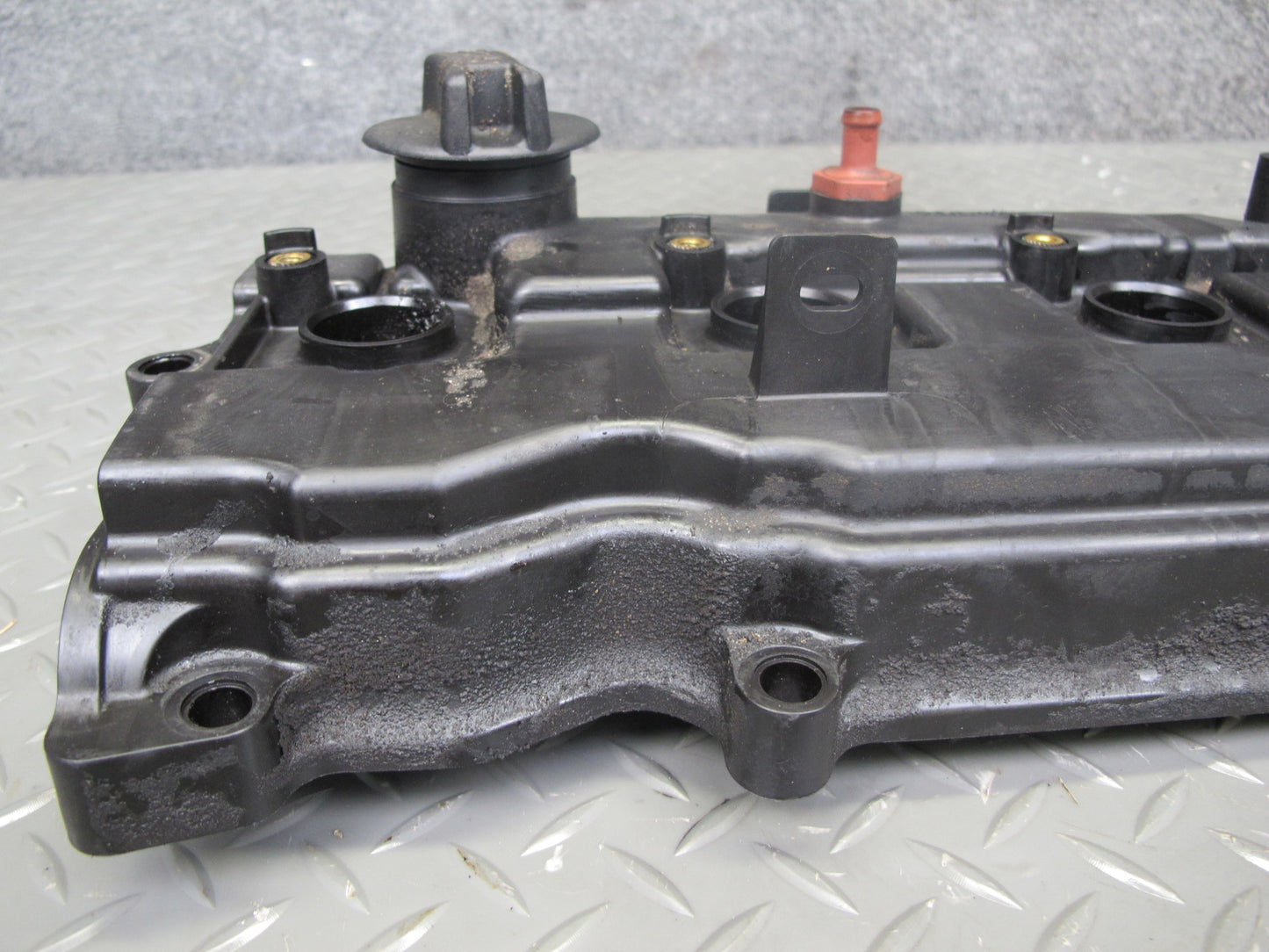 2014-2017 Infiniti QX60 2.5L Hybrid QR25DER Engine Cylinder Head Valve Cover