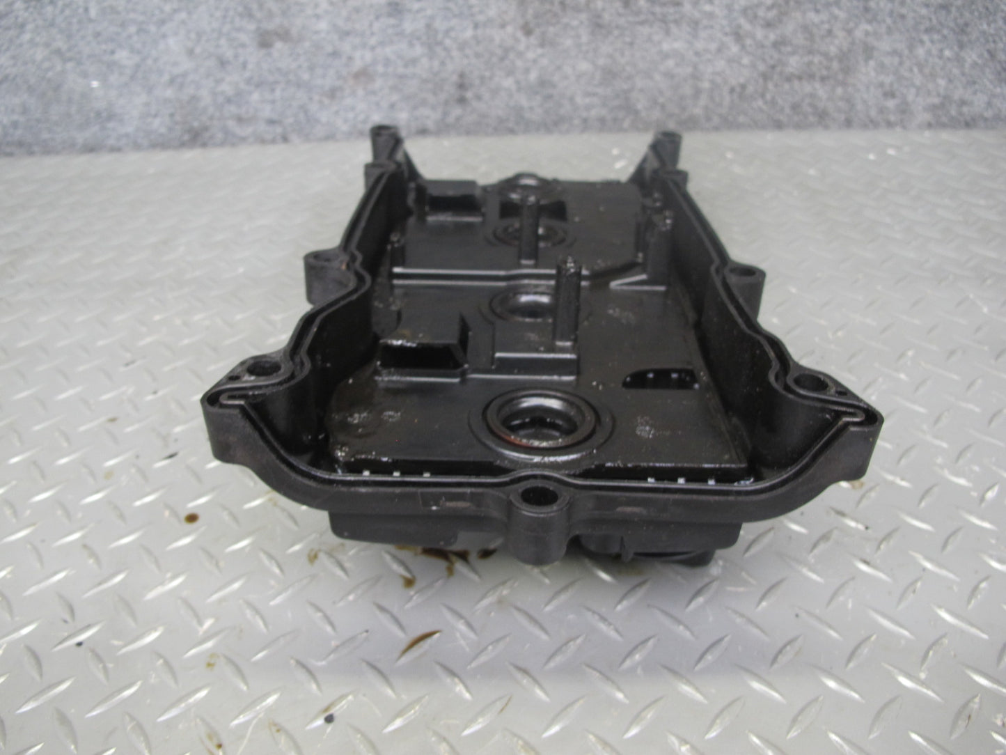 2014-2017 Infiniti QX60 2.5L Hybrid QR25DER Engine Cylinder Head Valve Cover
