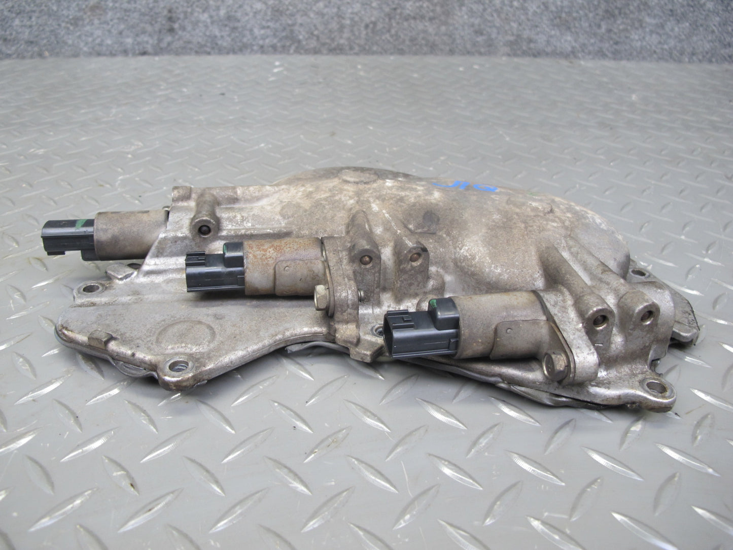 2014-2017 Infiniti QX60 2.5L Hybrid QR25DER Engine Valve Timing Solenoid Cover