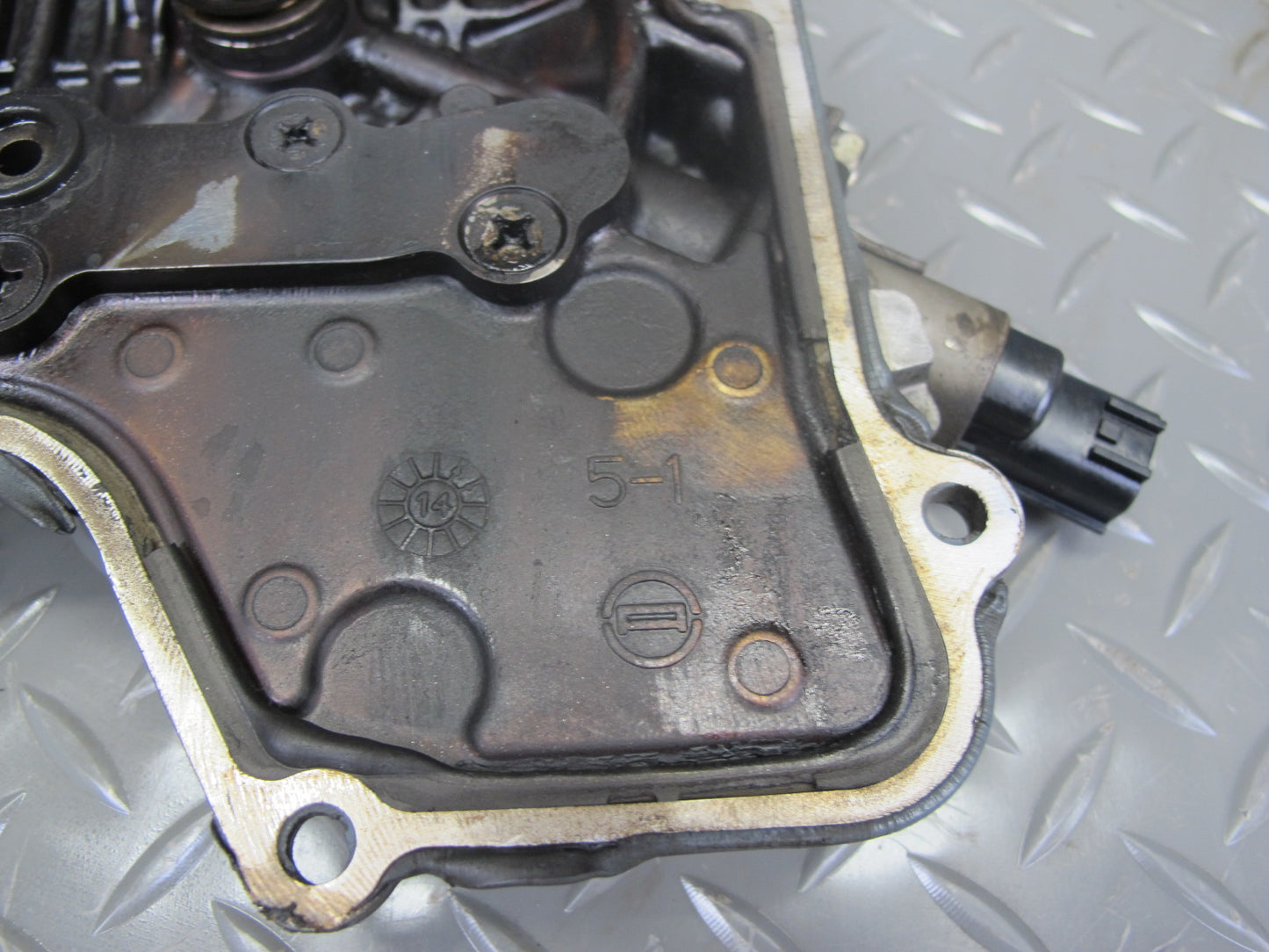 2014-2017 Infiniti QX60 2.5L Hybrid QR25DER Engine Valve Timing Solenoid Cover