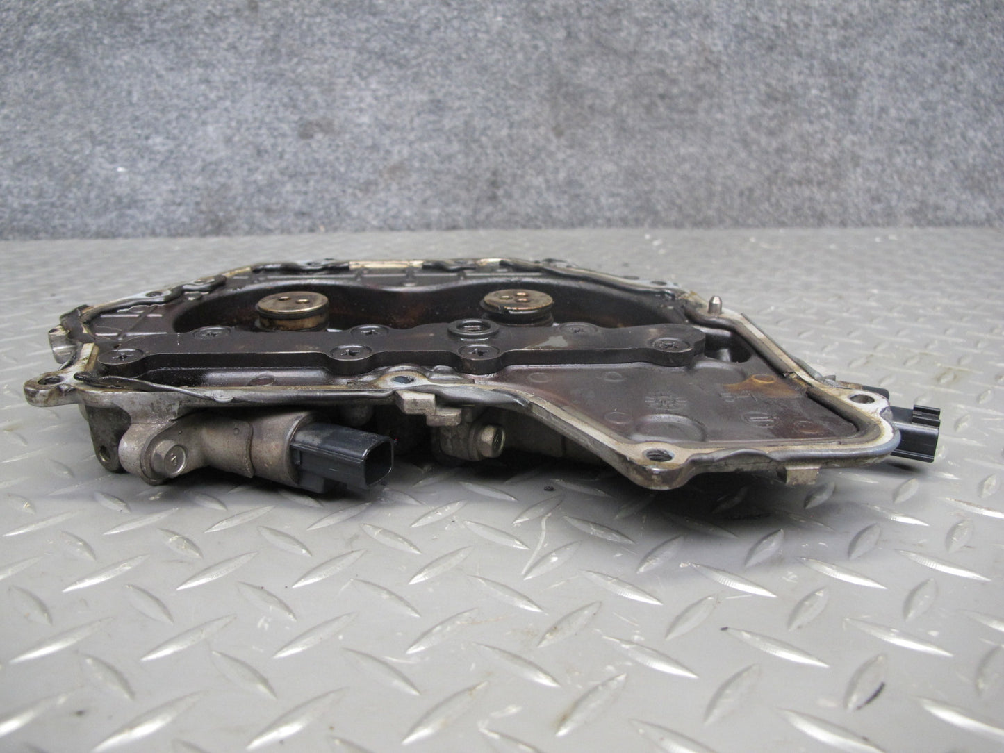 2014-2017 Infiniti QX60 2.5L Hybrid QR25DER Engine Valve Timing Solenoid Cover