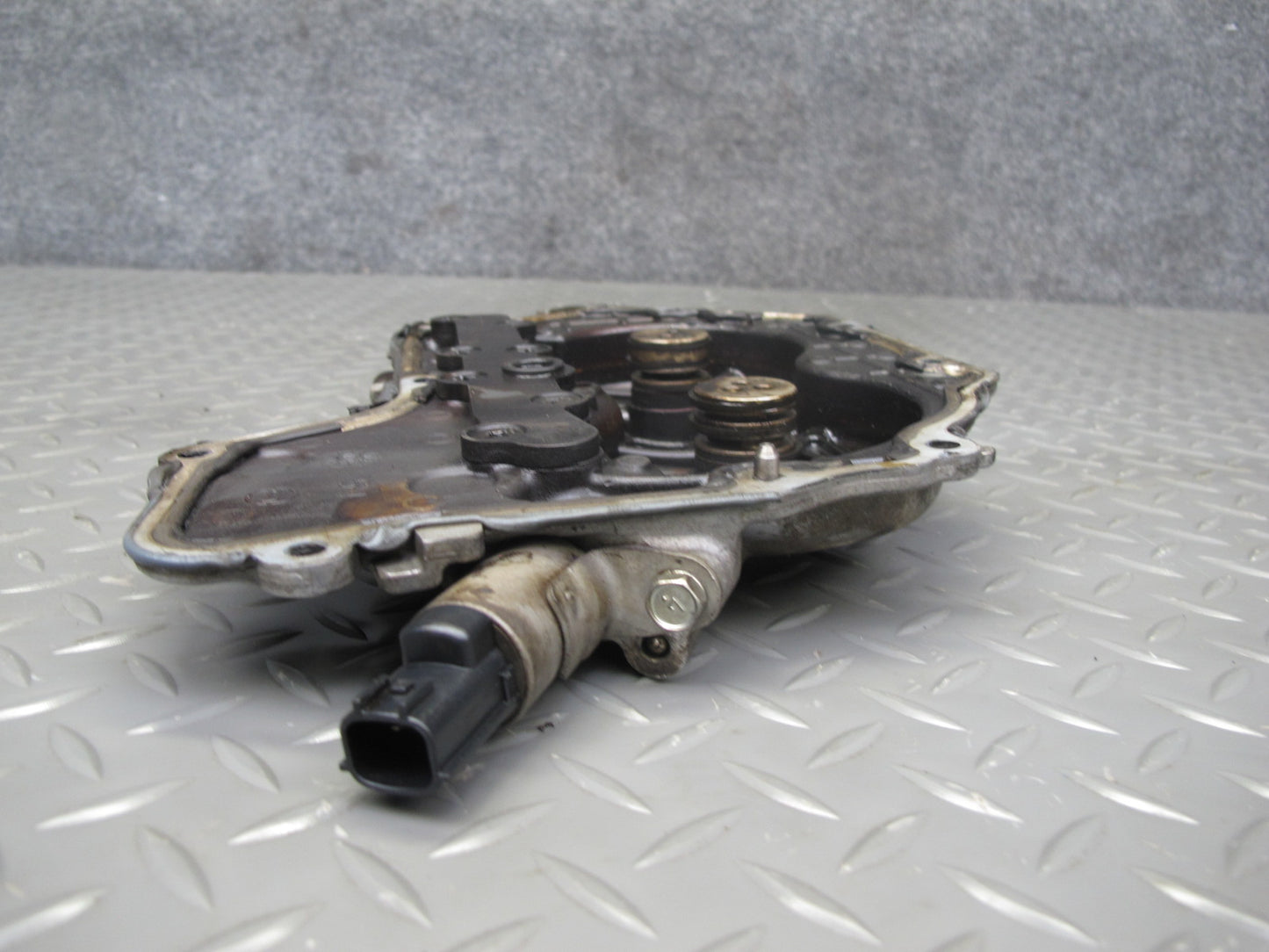2014-2017 Infiniti QX60 2.5L Hybrid QR25DER Engine Valve Timing Solenoid Cover