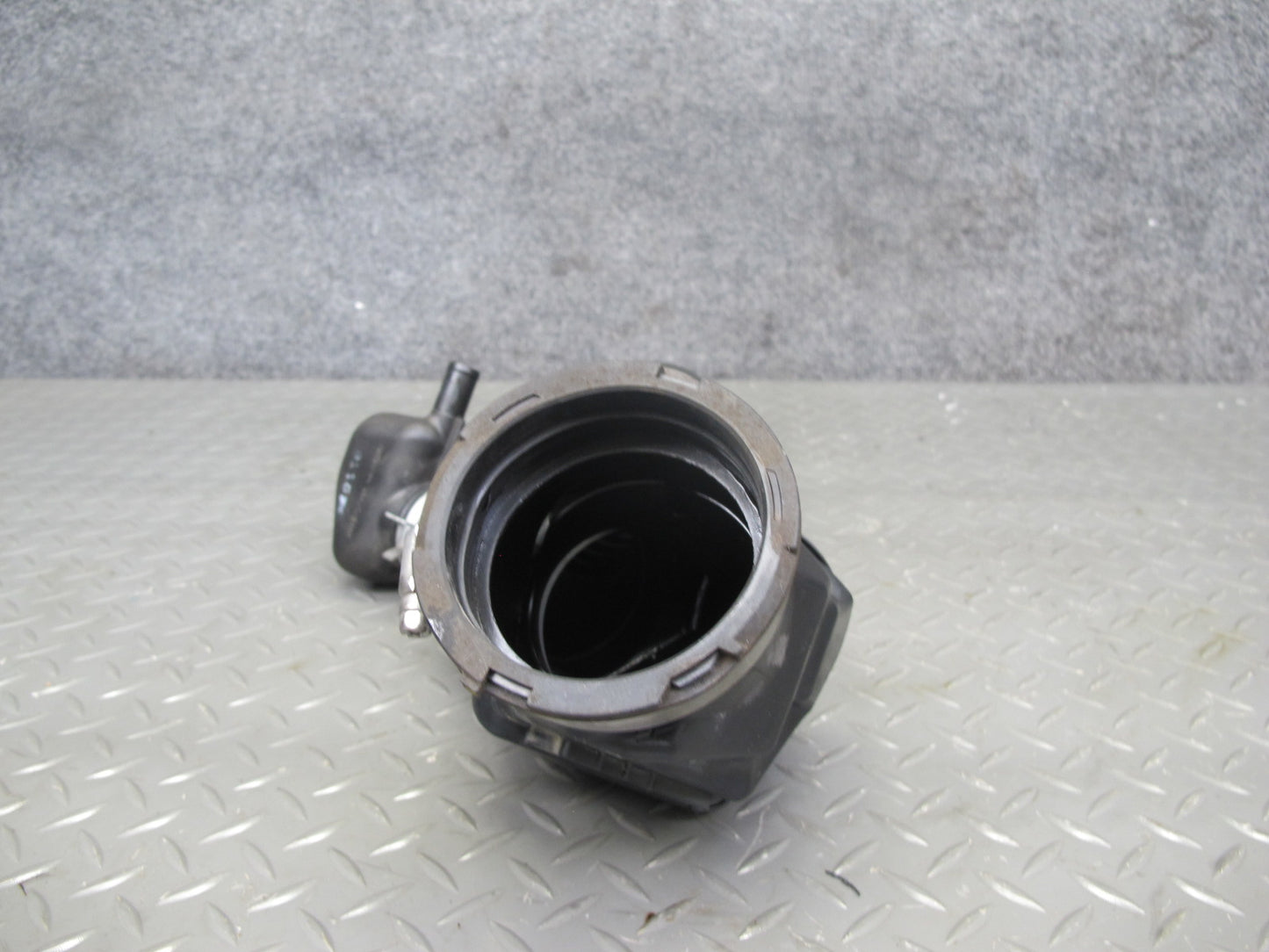 2014-2017 Infiniti QX60 2.5L Hybrid Air Intake Cleaner Duct Hose Resonator