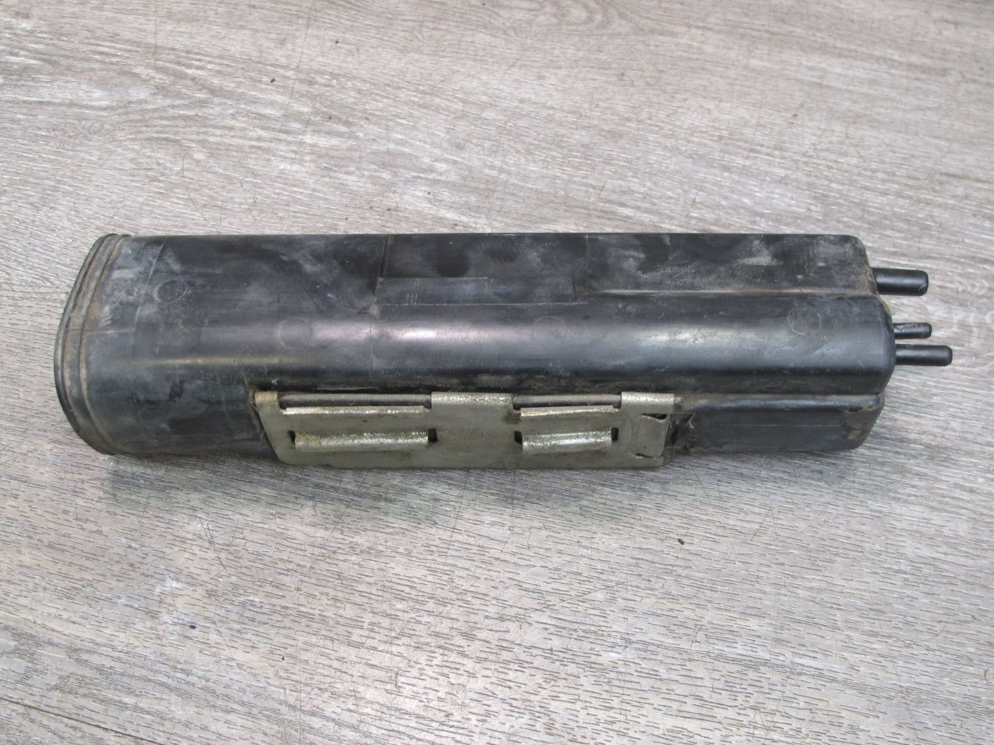 86-91 Mercedes W126 C126 Fuel Evap Vapor Charcoal Canister 1294700059 OEM