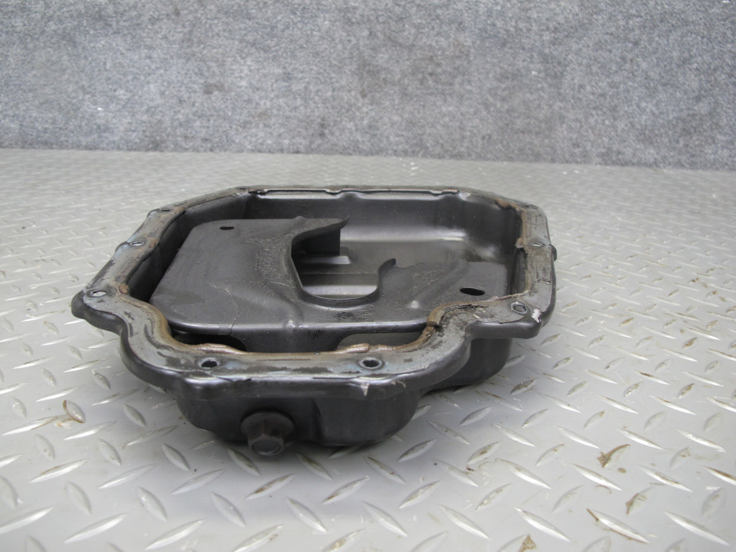 2014-2017 Infiniti QX60 2.5L Hybrid QR25DER Engine Lower Oil Pan OEM