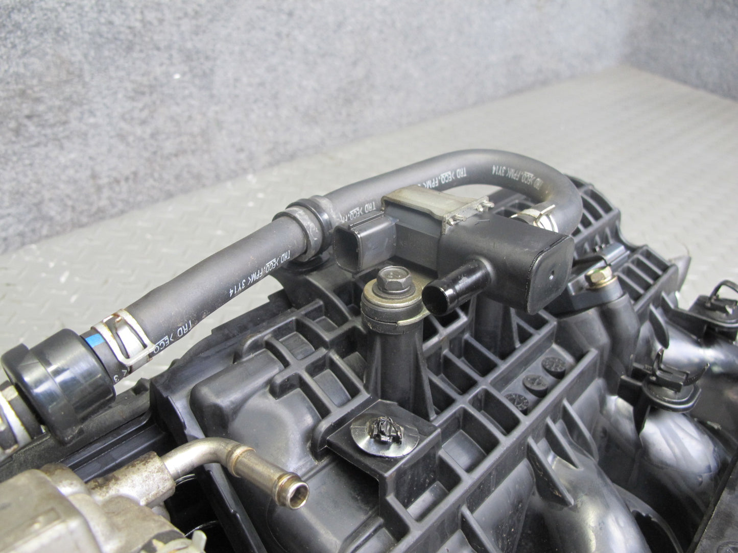 2014-2017 Infiniti QX60 2.5L Hybrid Intake Manifold Intercooler Throttle Body