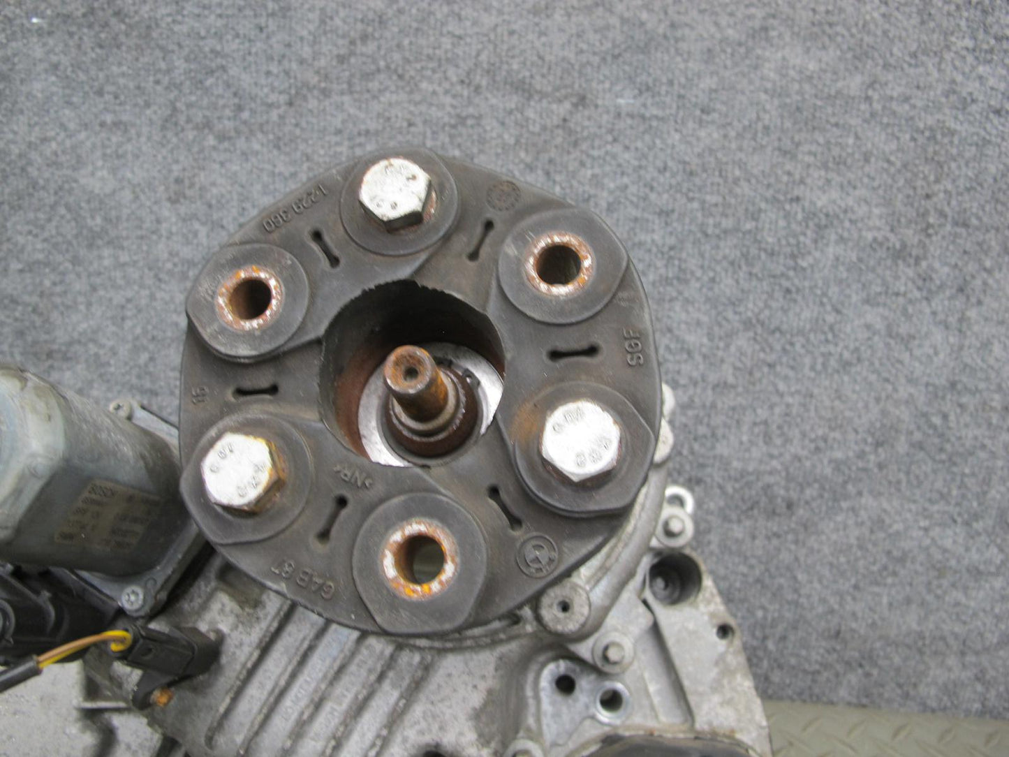 2010-2011 BMW X6 E72 Hybrid AWD Transfer Case Carrier W/ Atuator Motor ATC 700