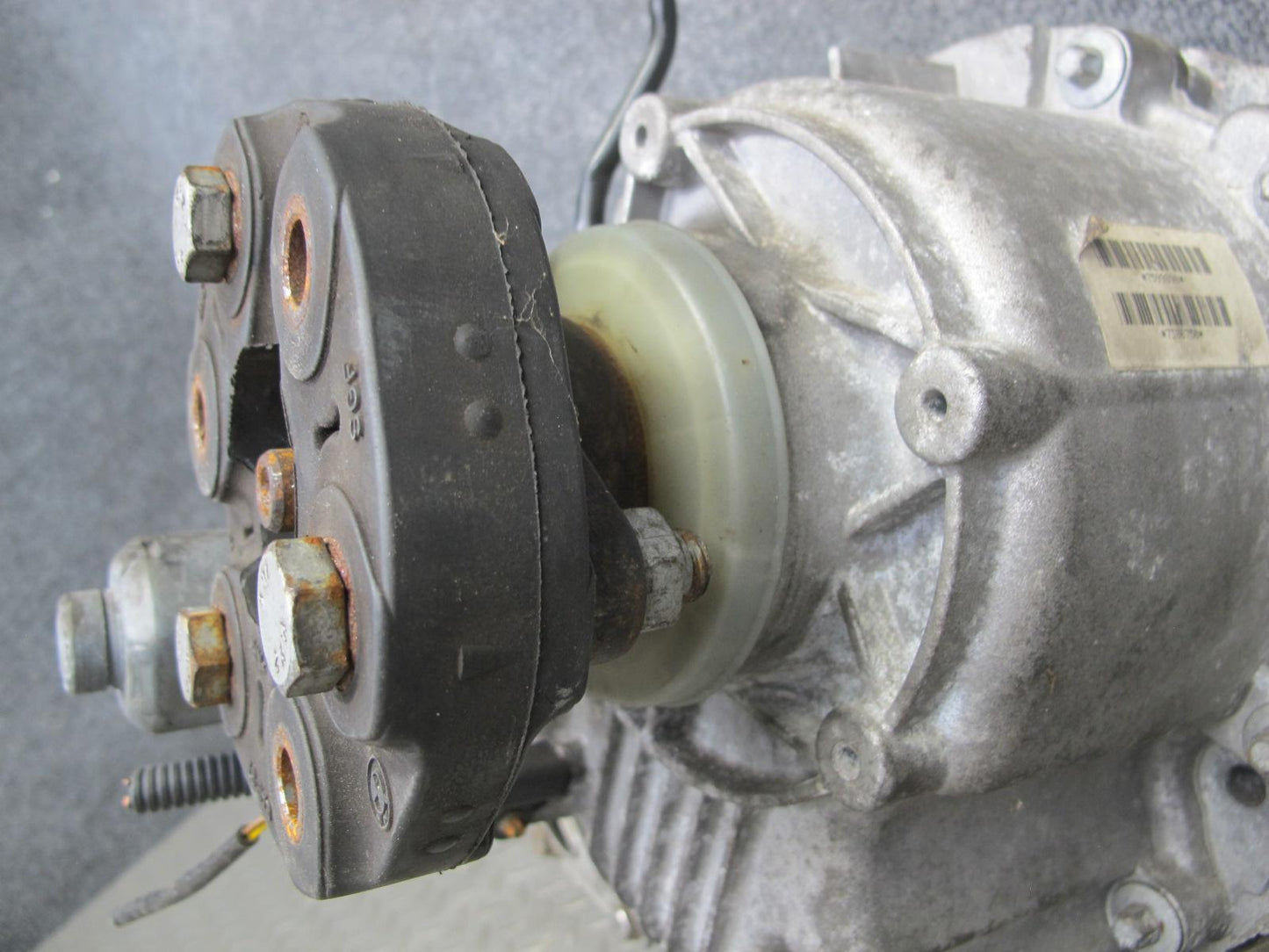 2010-2011 BMW X6 E72 Hybrid AWD Transfer Case Carrier W/ Atuator Motor ATC 700