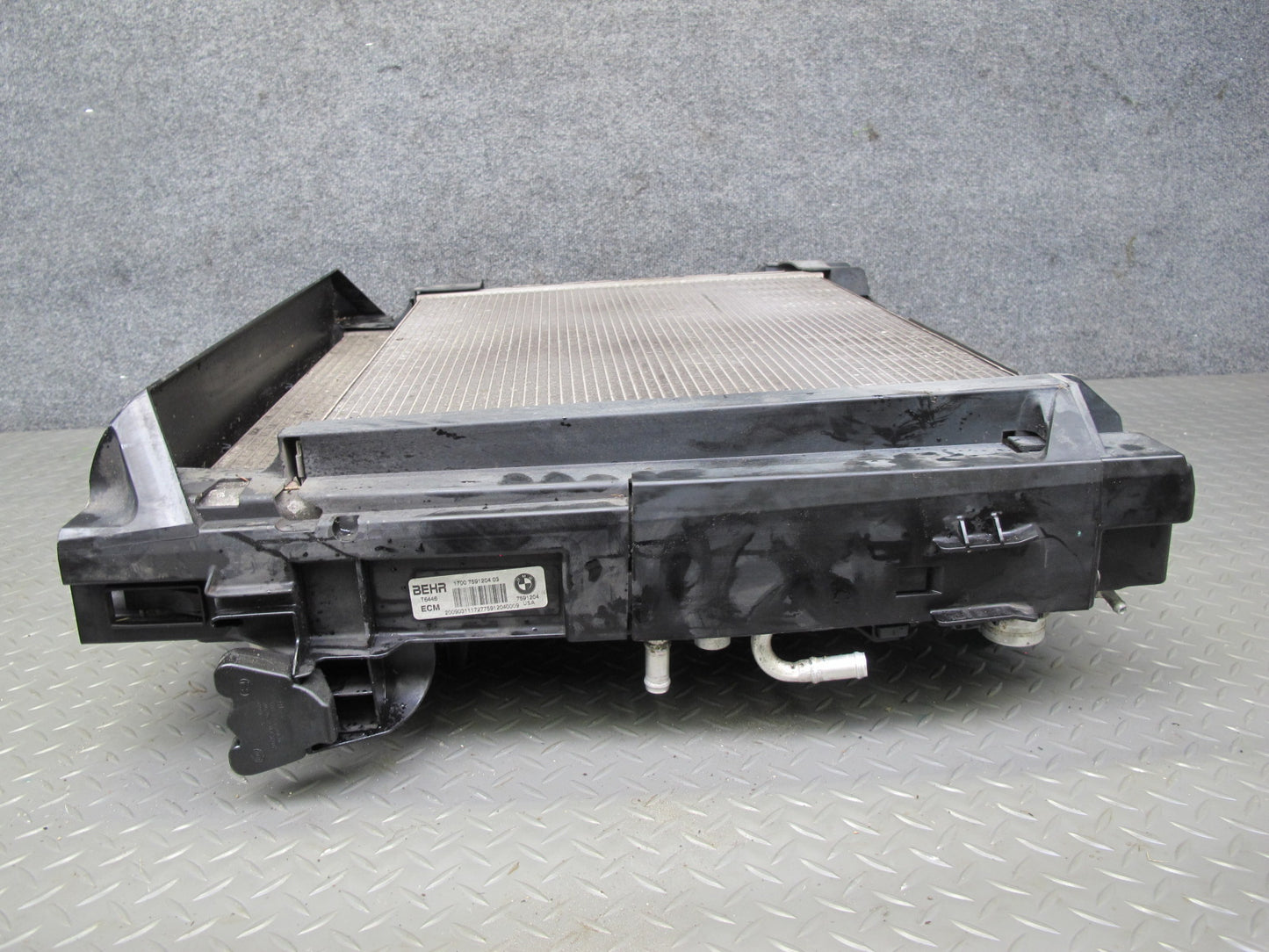 08-14 BMW E71 E72 X6 E70 X5 N63 Engine Cooling Radiator Condenser w Fan Shroud