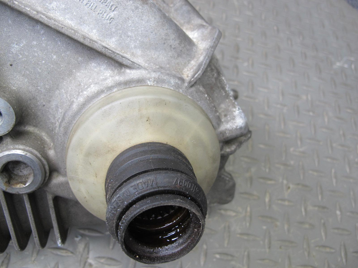 2010-2011 BMW X6 E72 Hybrid AWD Transfer Case Carrier W/ Atuator Motor ATC 700