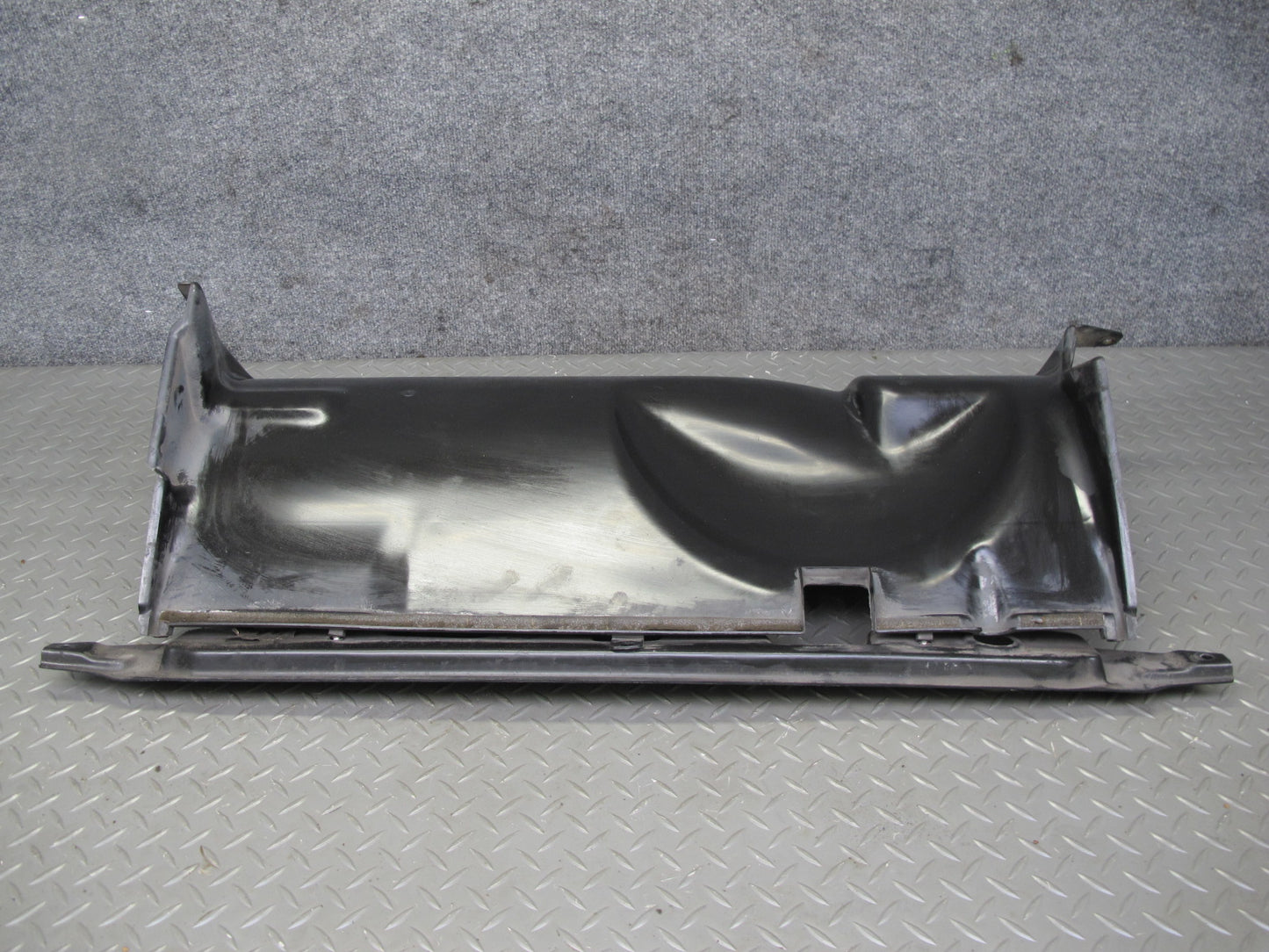 92-00 Lexus UZZ30L SC300 SC400 Radiator Upper Air Deflector 53293-24010 OEM