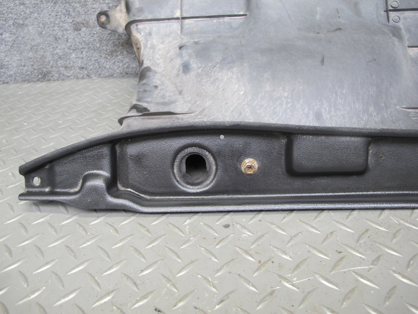 92-00 Lexus UZZ30L SC300 SC400 Radiator Upper Air Deflector 53293-24010 OEM