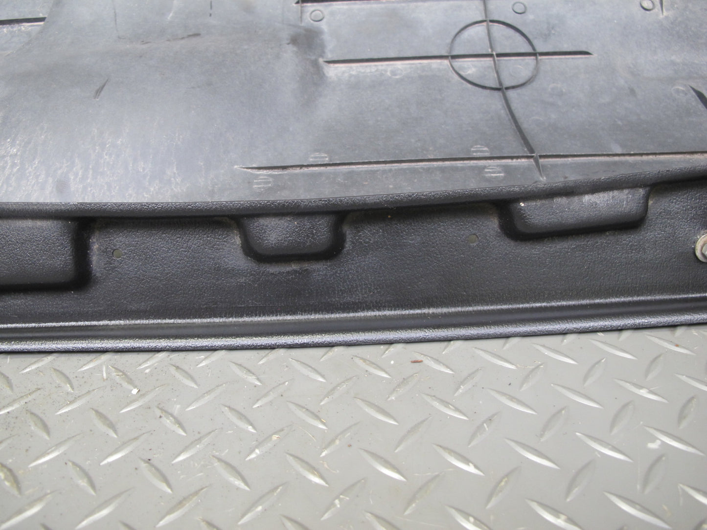 92-00 Lexus UZZ30L SC300 SC400 Radiator Upper Air Deflector 53293-24010 OEM