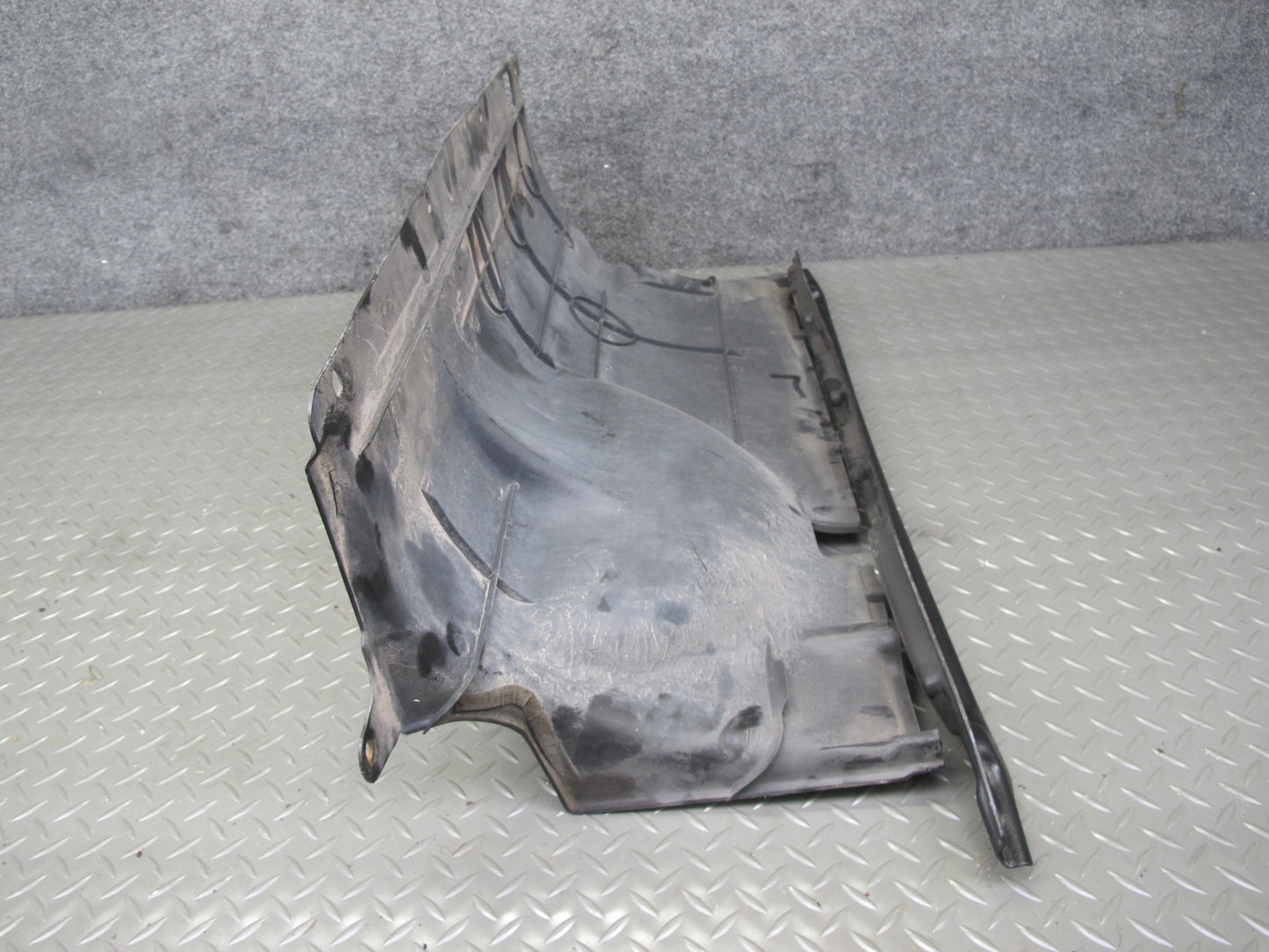 92-00 Lexus UZZ30L SC300 SC400 Radiator Upper Air Deflector 53293-24010 OEM