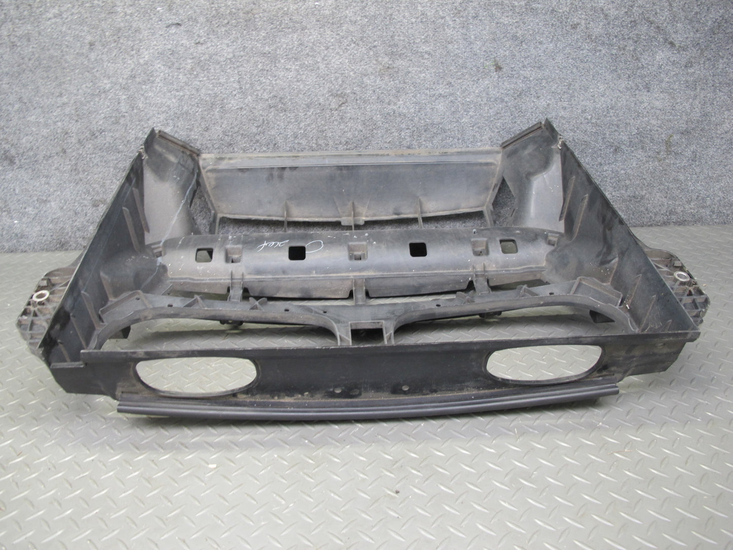 2008-2014 BMW E71 X6 Engine Air Duct Radiator Core Support Shroud Frame Cover
