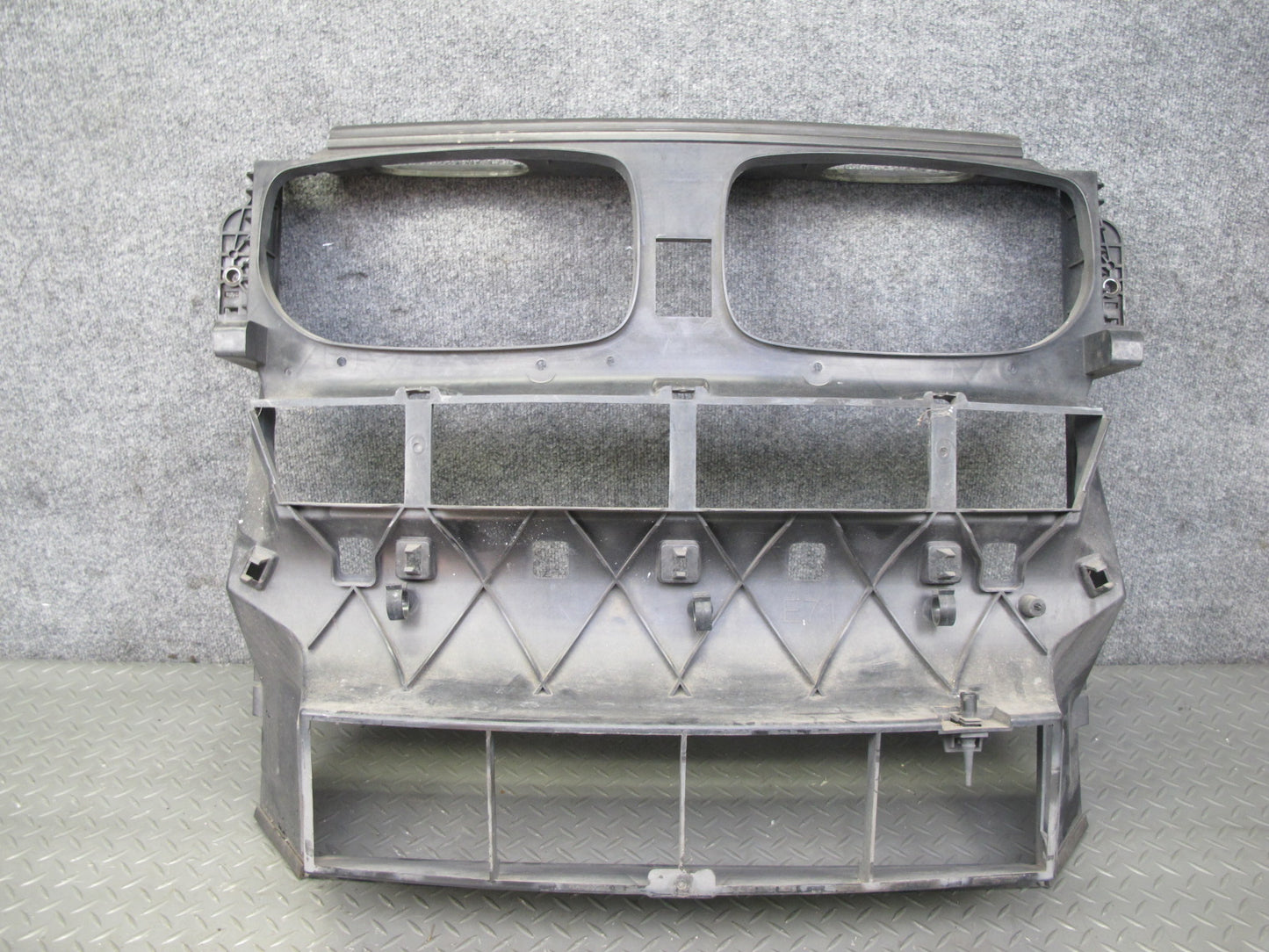 2008-2014 BMW E71 X6 Engine Air Duct Radiator Core Support Shroud Frame Cover
