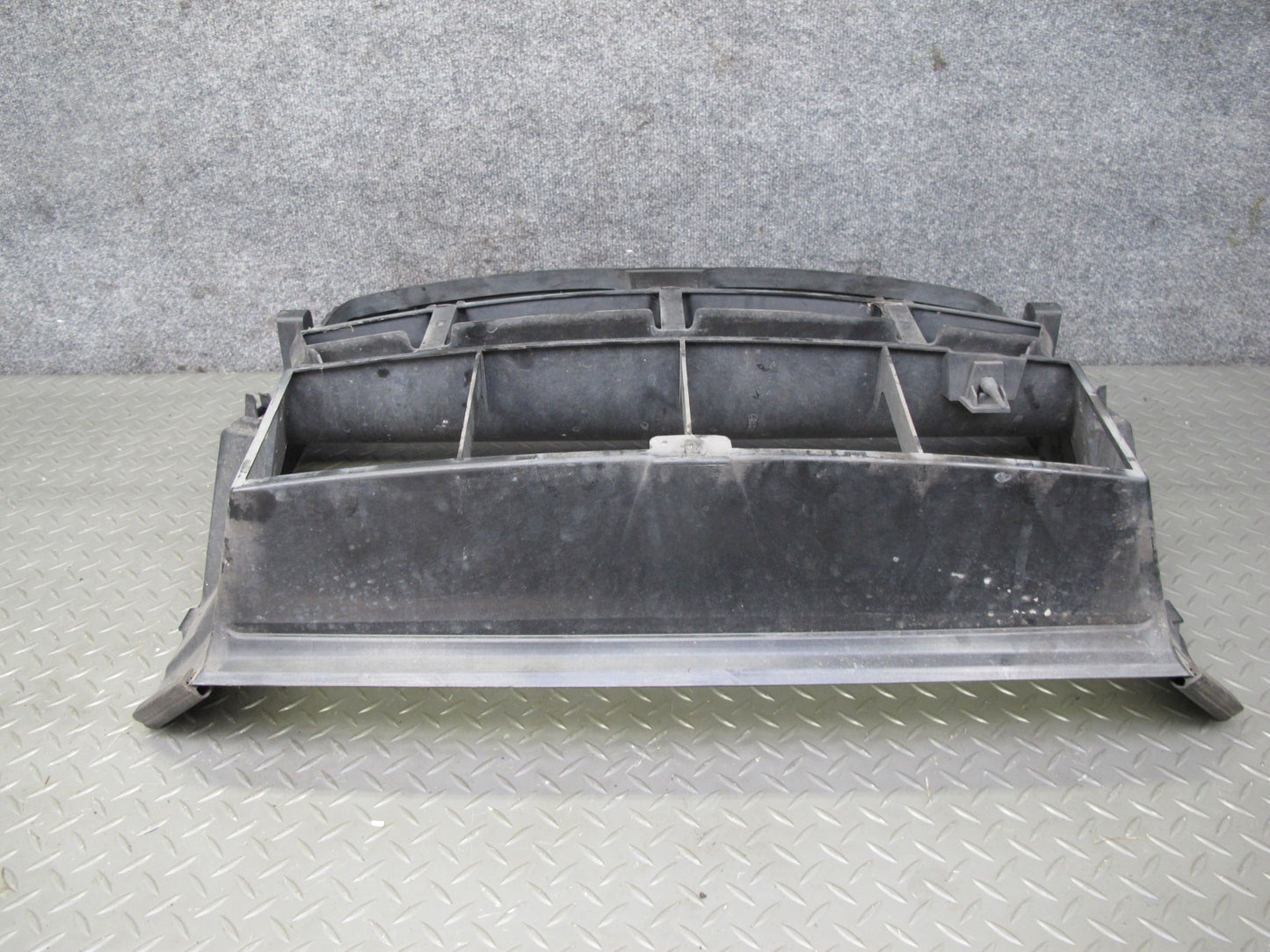 2008-2014 BMW E71 X6 Engine Air Duct Radiator Core Support Shroud Frame Cover
