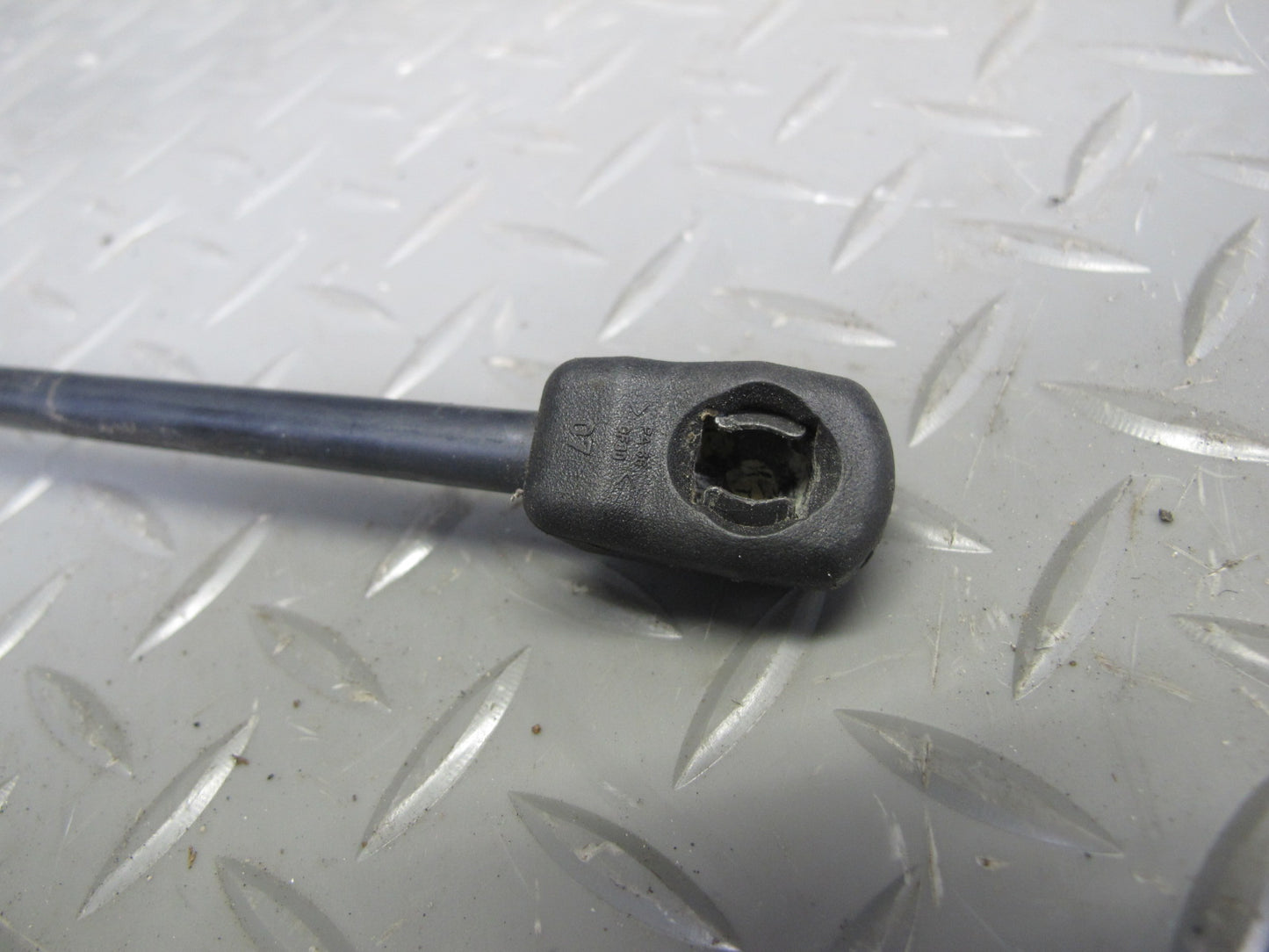 2008-2014 BMW E71 E72 X6 Front Left & Right Hood Hinge w Support Set of 2