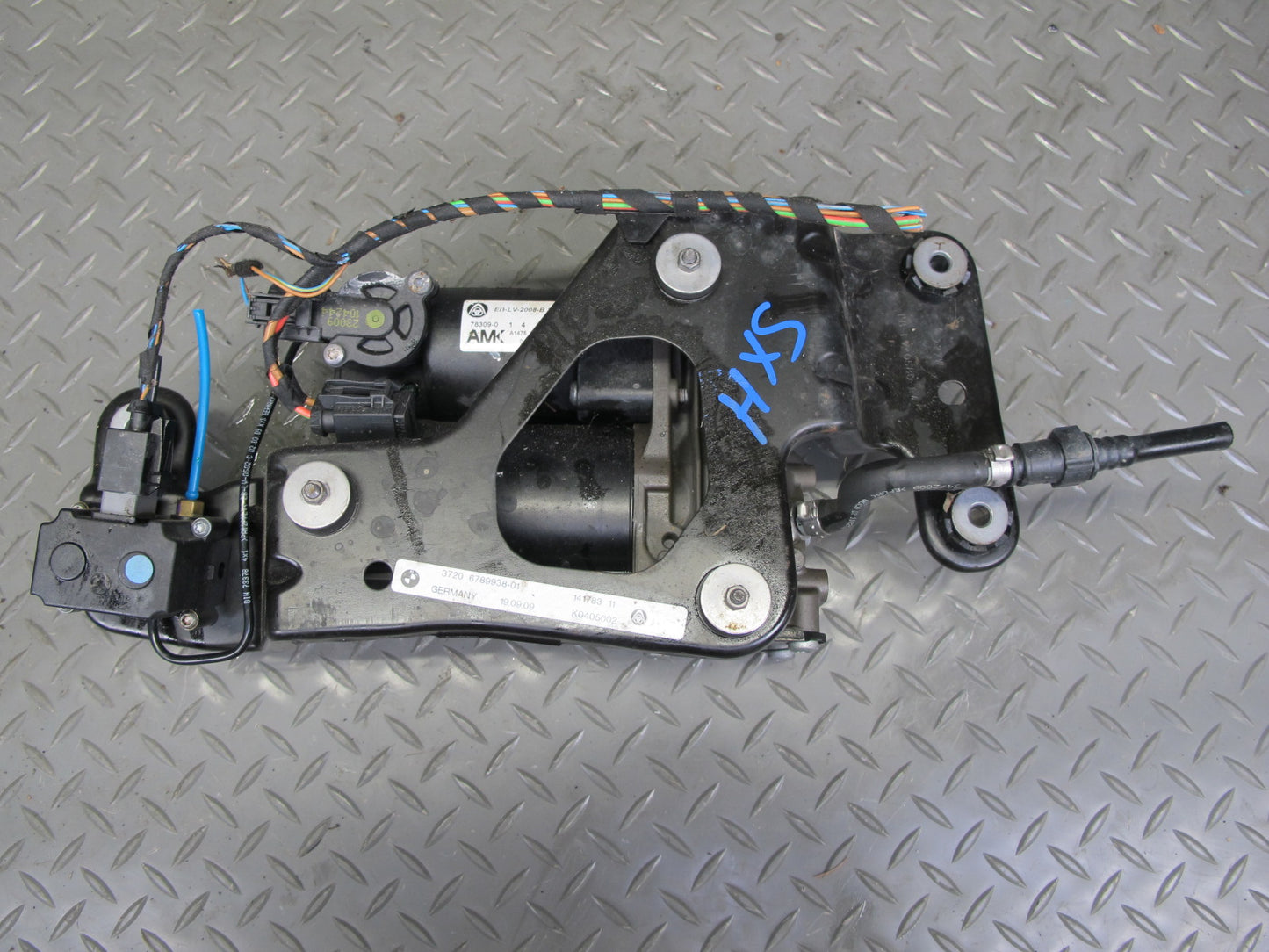 2008-2014 BMW E71 E72 X6 Air Suspension Compressor Pump 6789938